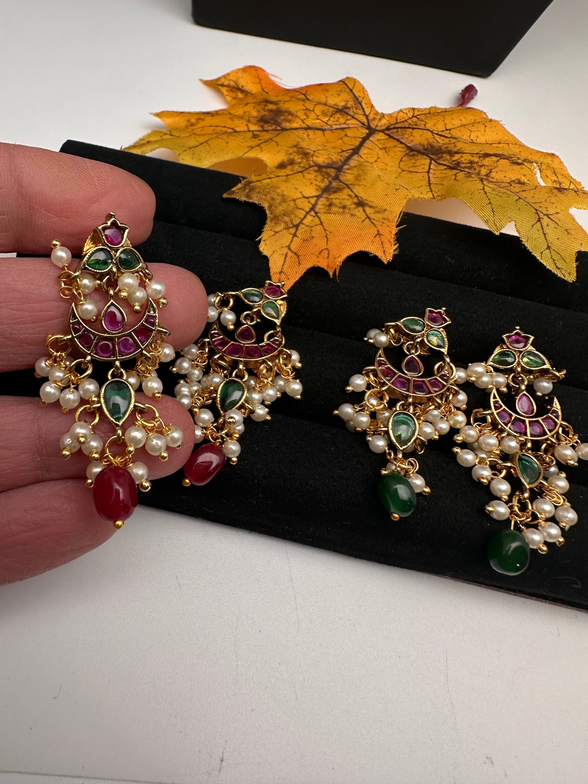 Dainty Kemp Matte Earrings - Green