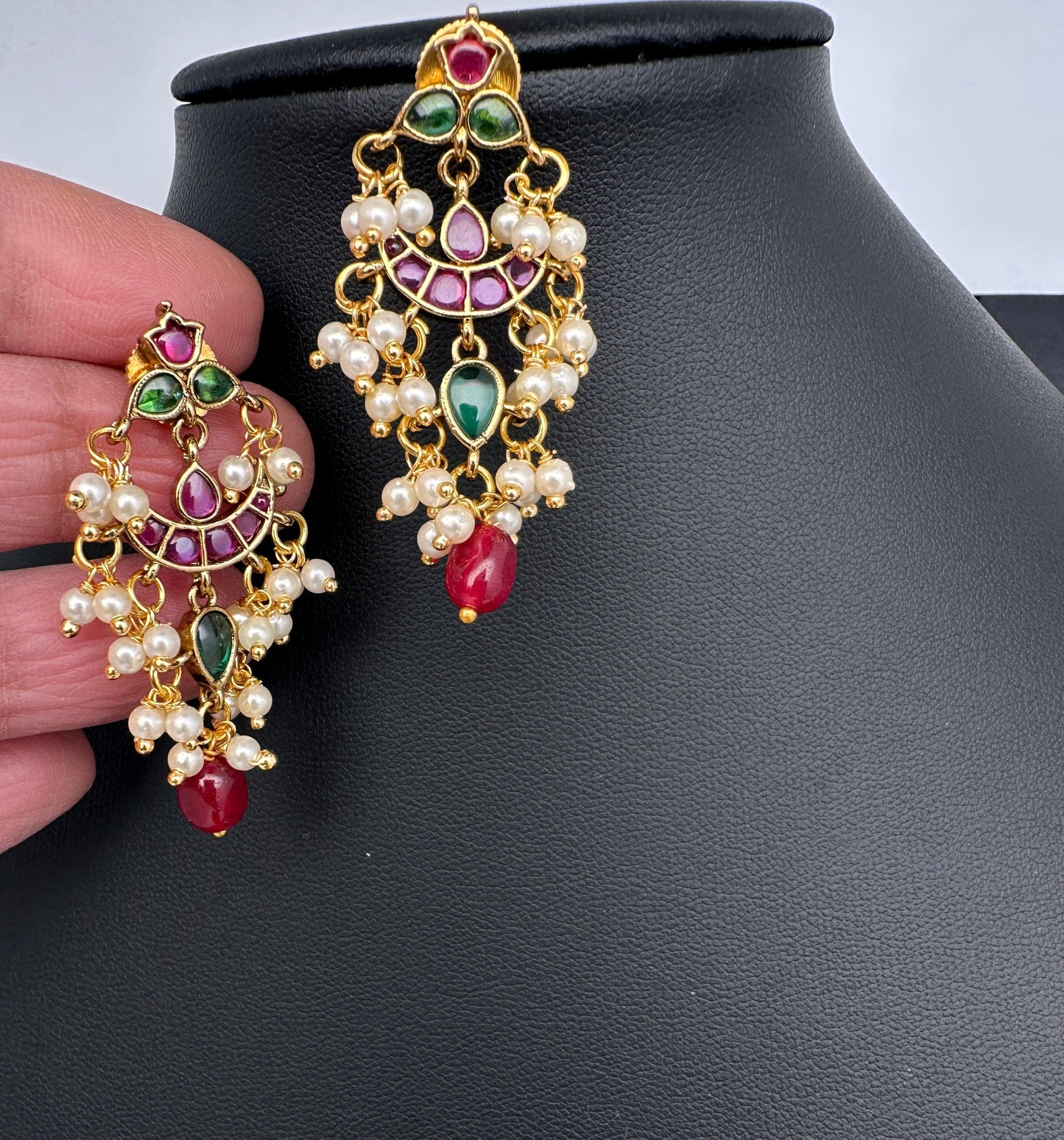 Dainty Kemp Matte Earrings - Red