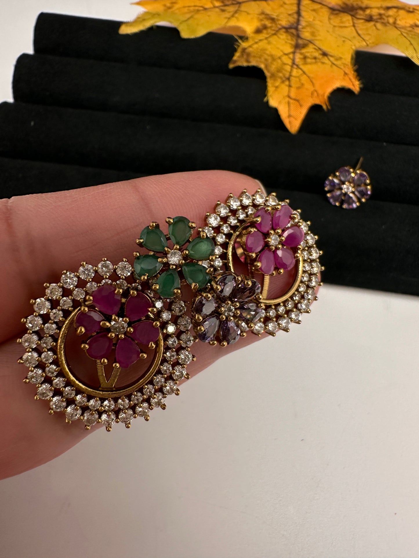 Matte Changeable Floral Stud Earrings - 