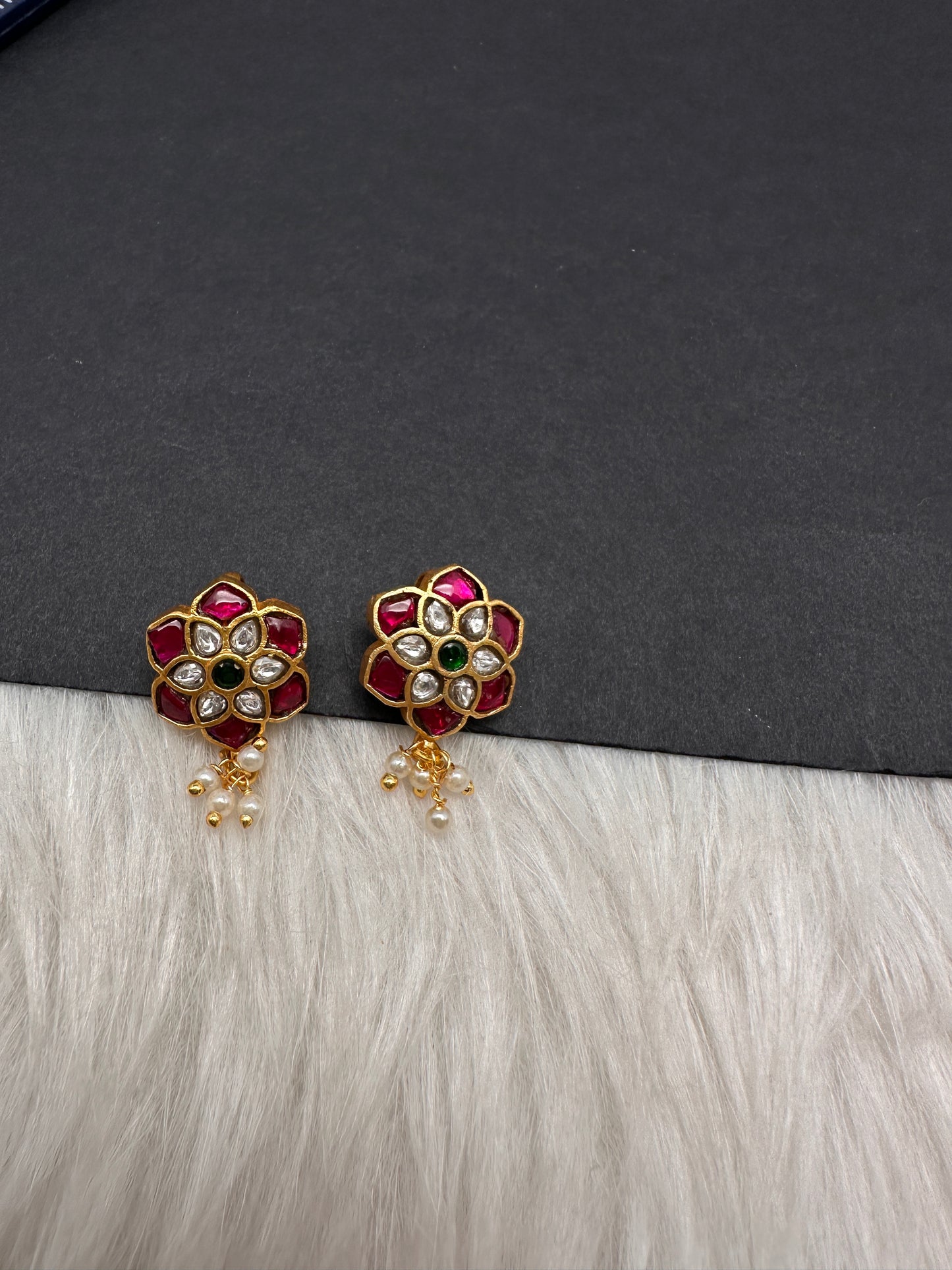 Jadau Kundan Floral Bugadi Earrings - 