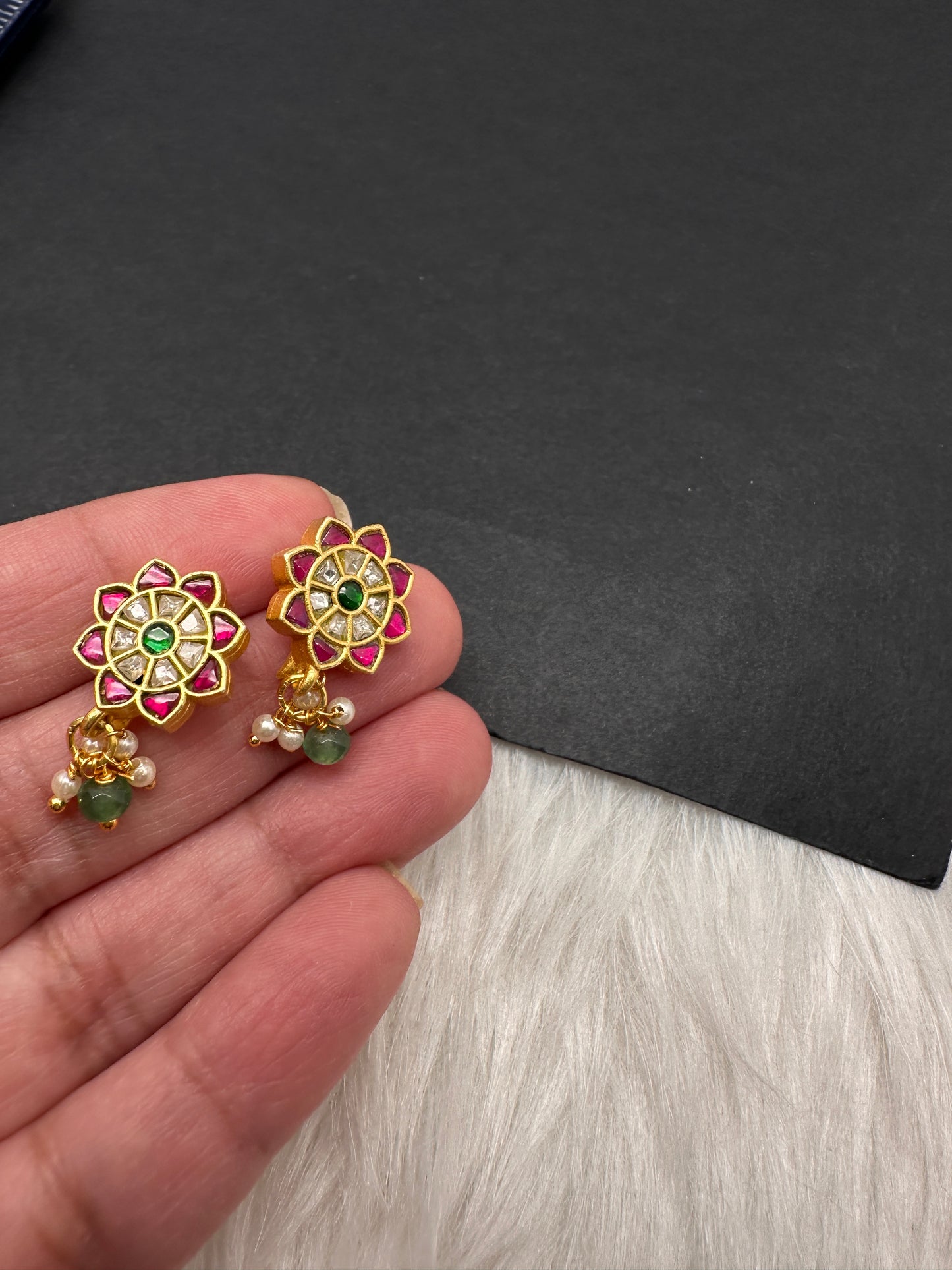 Jadau Kundan Floral Bugadi Earrings - 