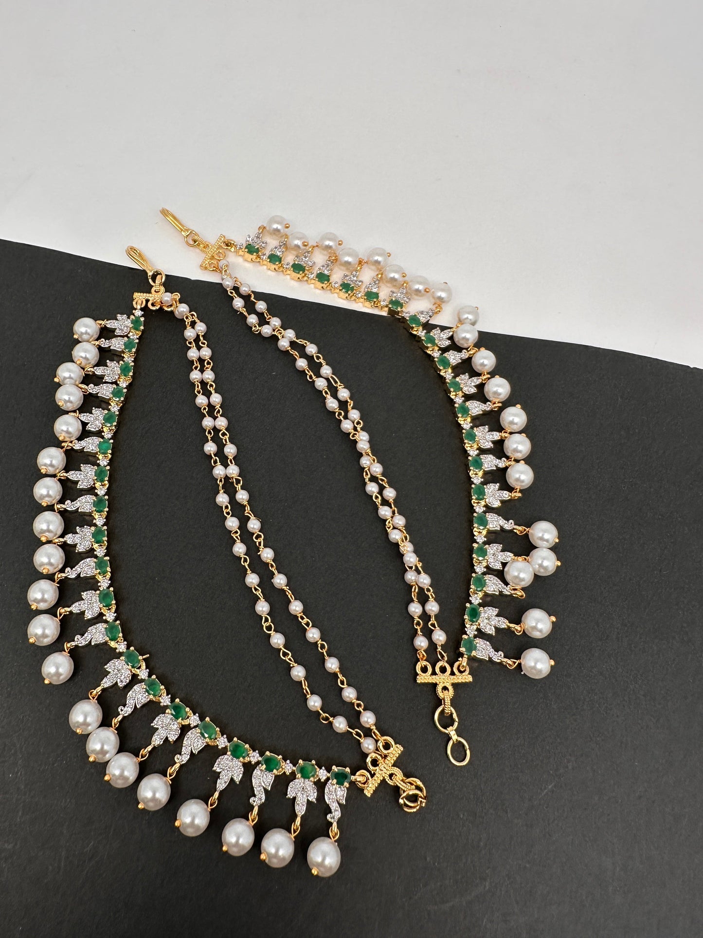 AD Green Stone Earchain