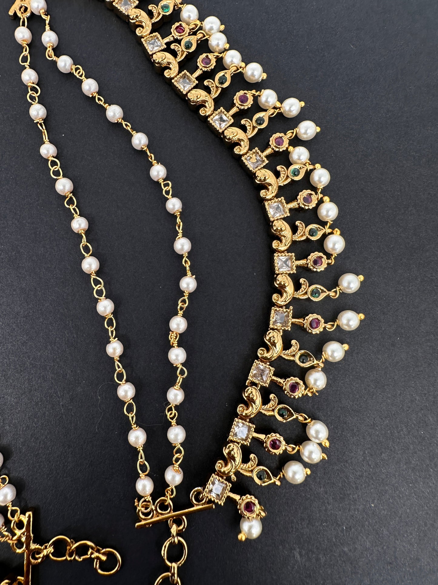 Matte Kempu Pearls EarChain