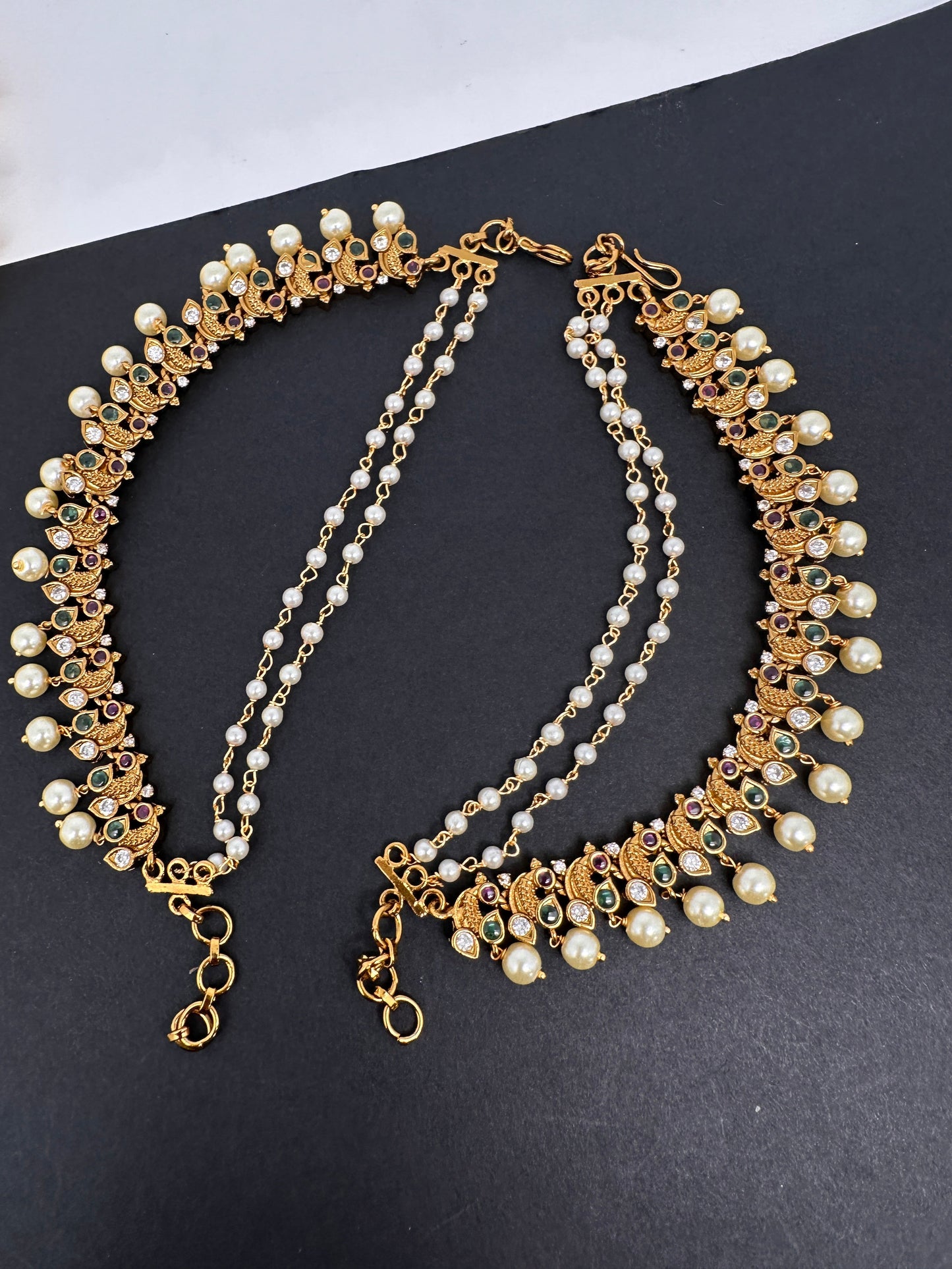 Peacock Matte Kemp Pearls EarChain