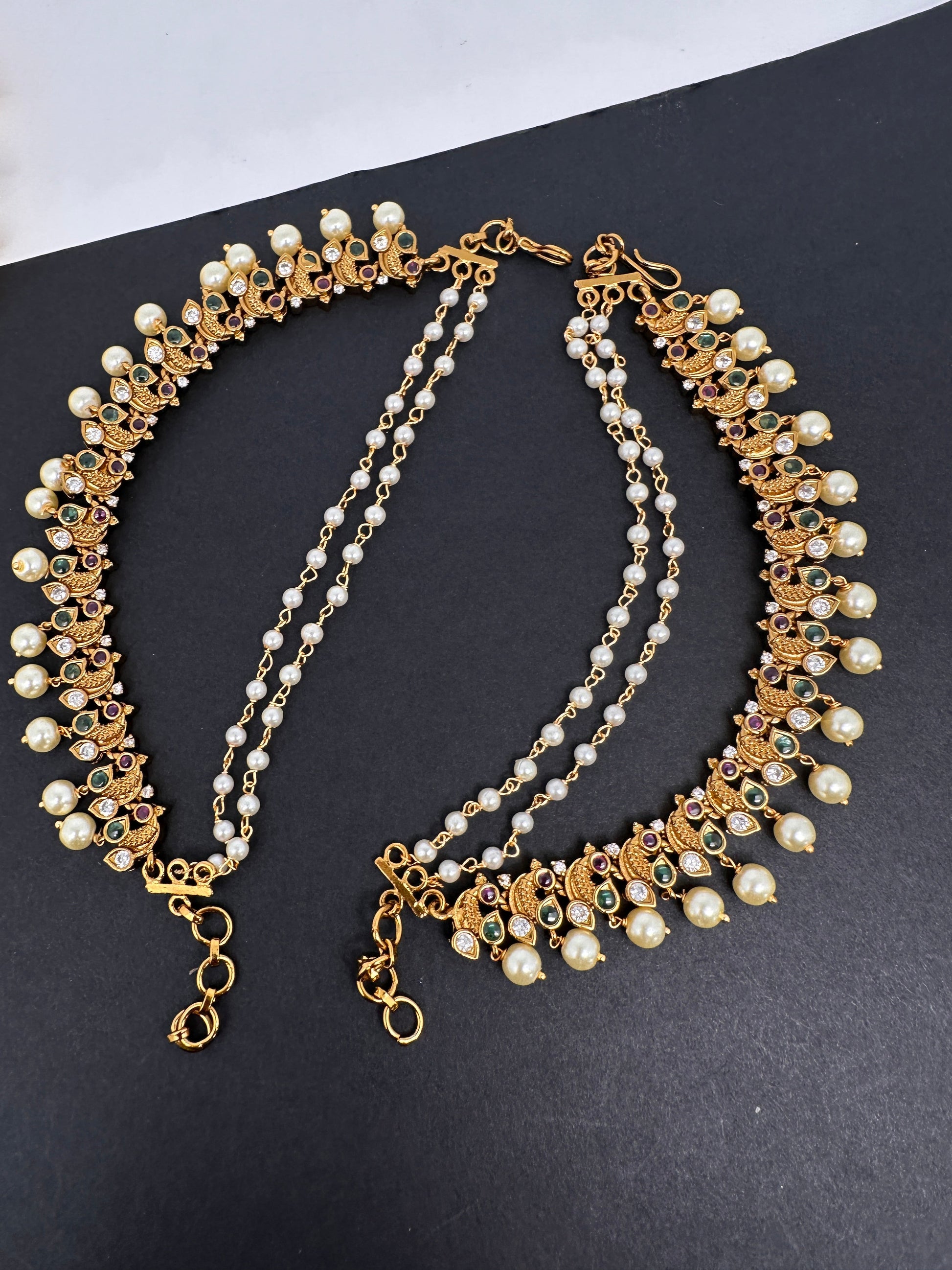 Peacock Matte Kemp Pearls EarChain