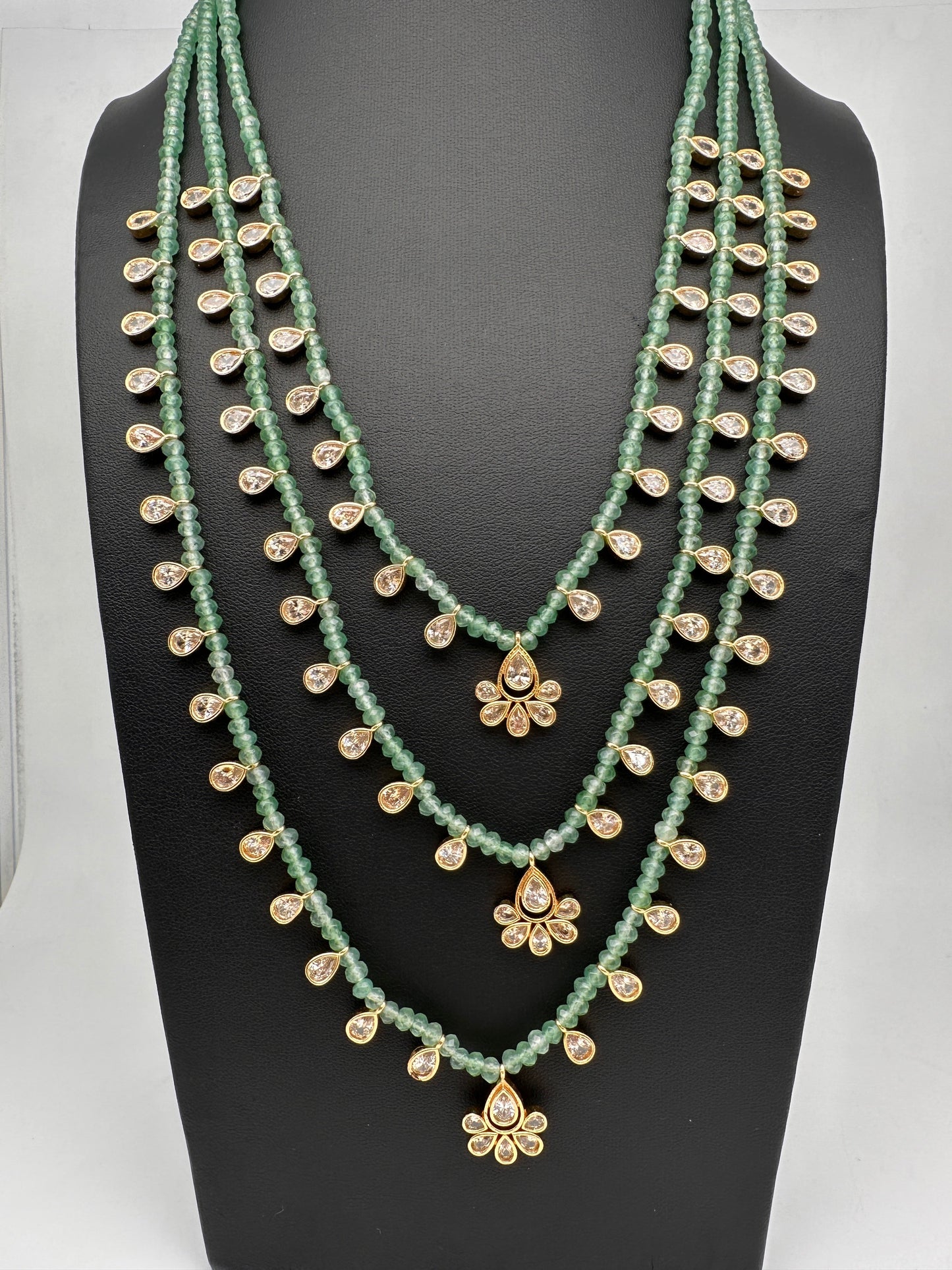 Multi layer Onyx Beads Teen Lada Necklace - Green