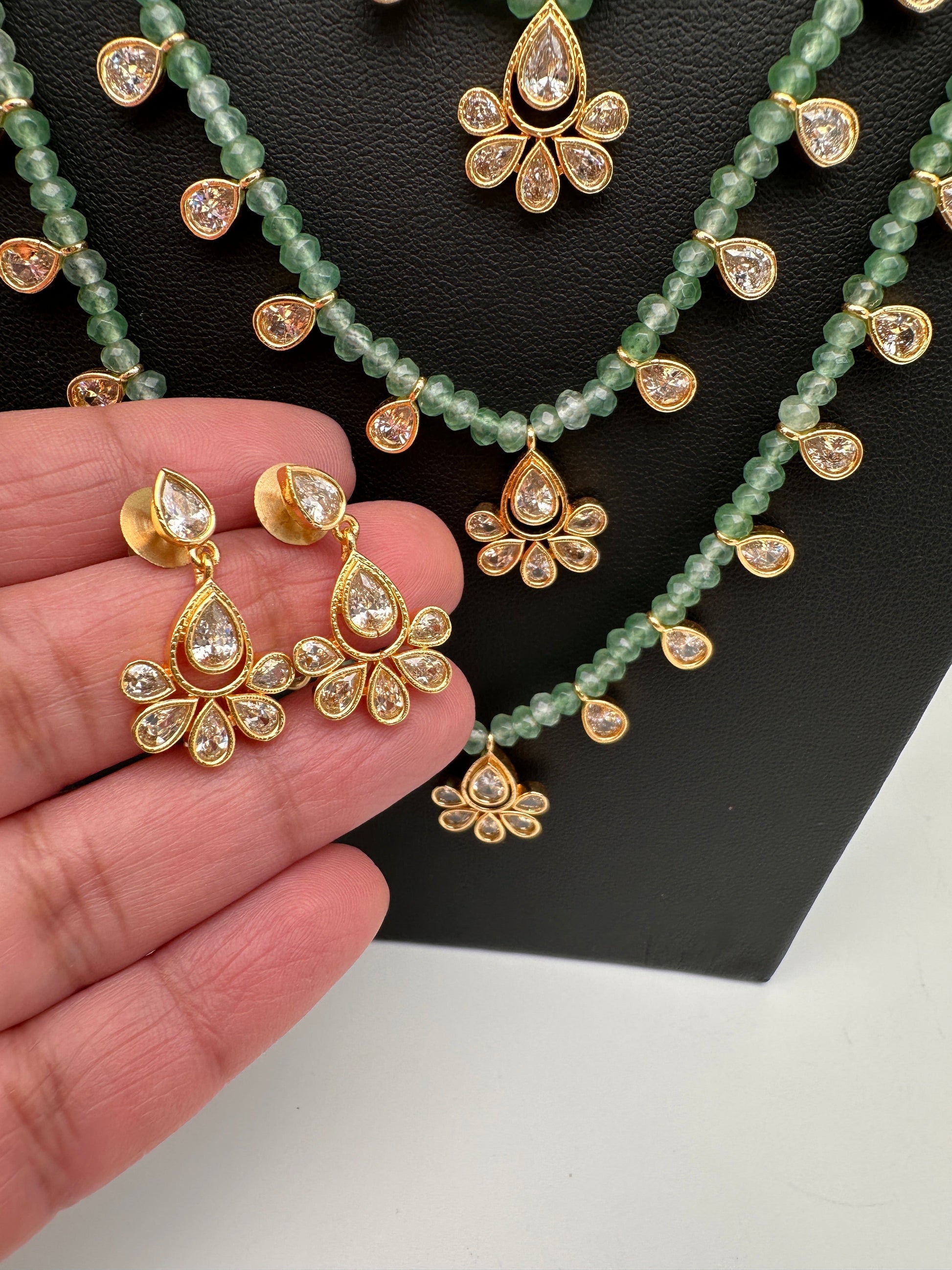 Multi layer Onyx Beads Teen Lada Necklace - Green