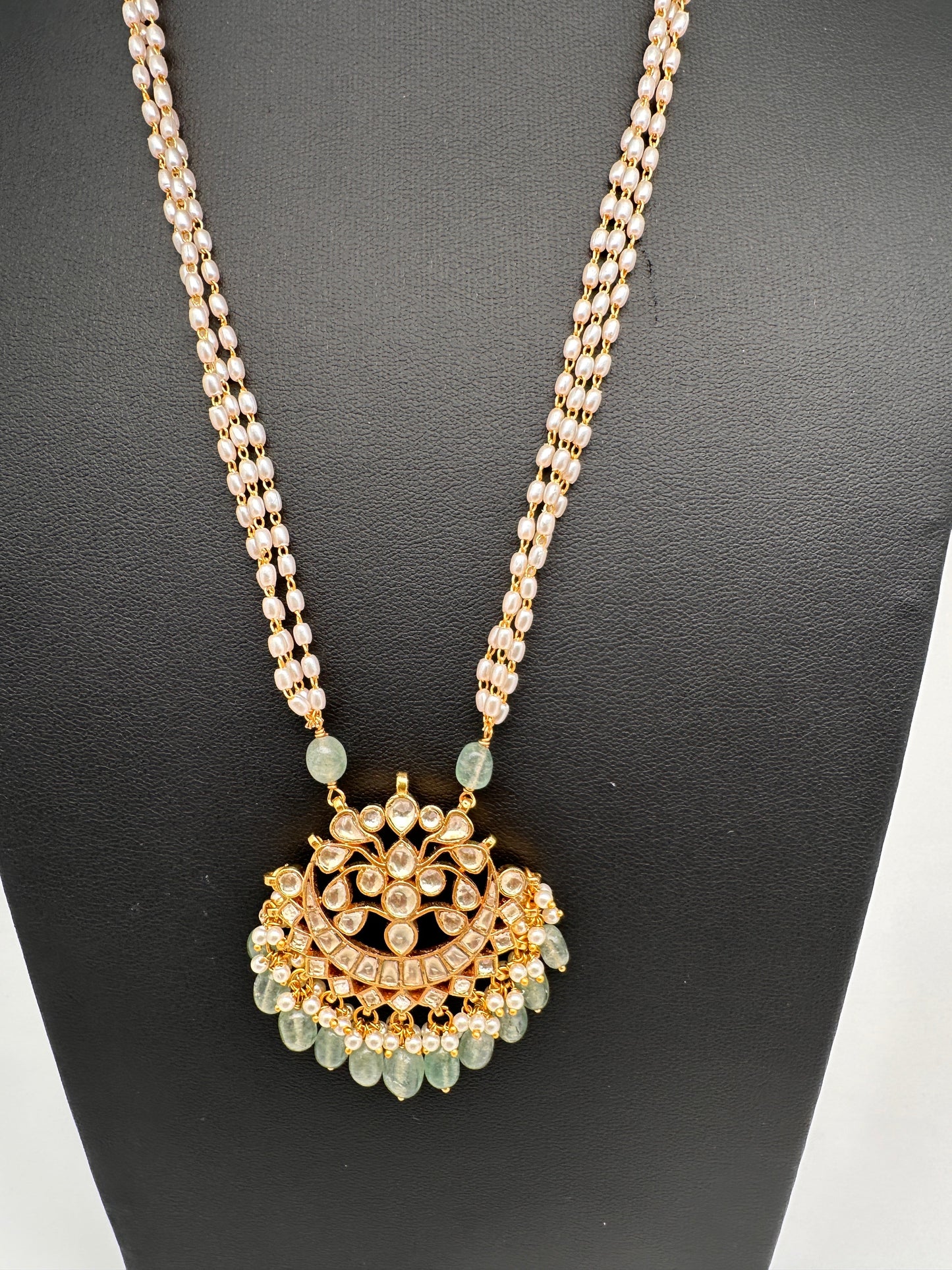 Jadau Kundan Pendent Rice Pearls Necklace