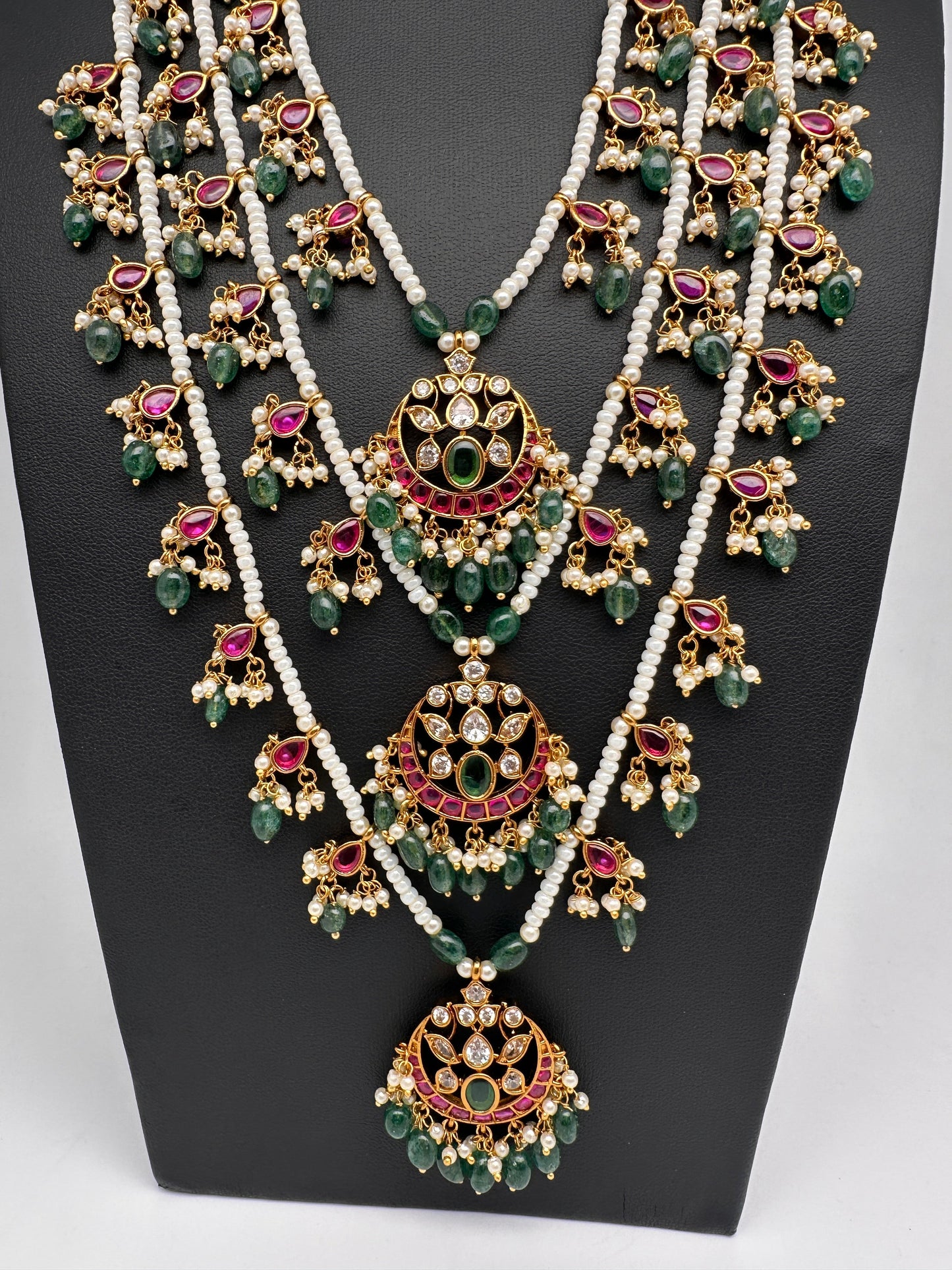 Multi layer Kemp Pearls Teen Lada Necklace