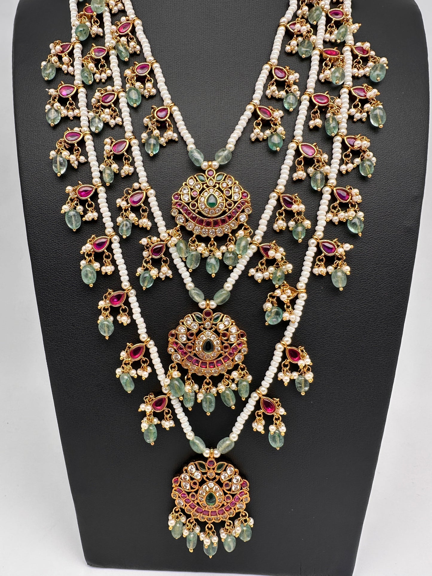 Multi layer Kemp Pearls Teen Lada Necklace