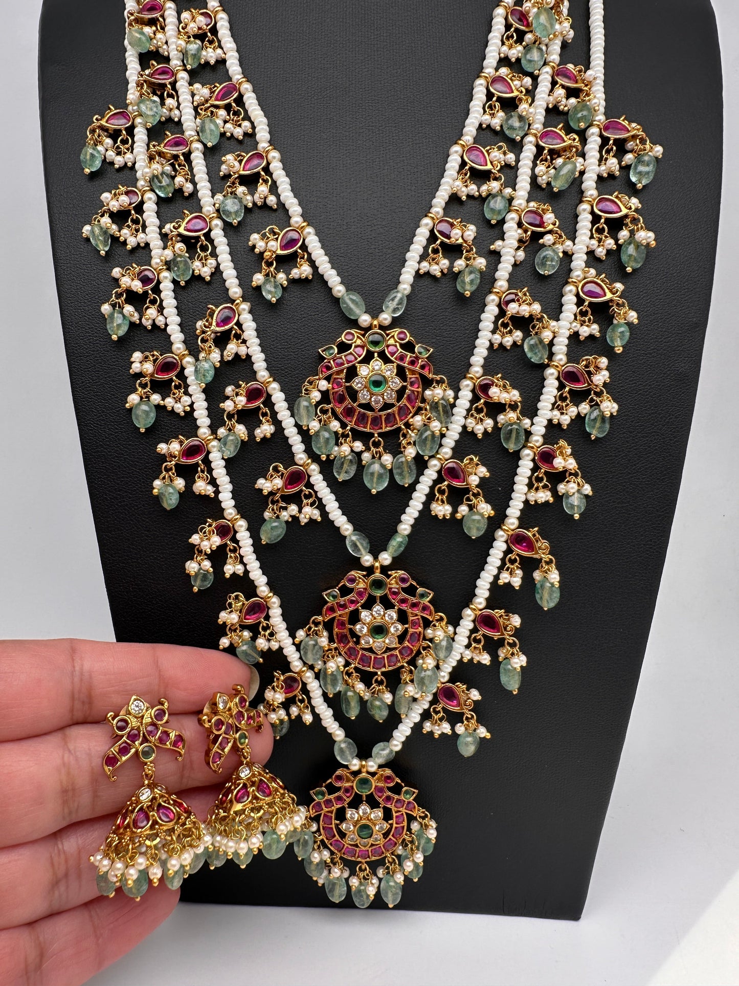Peacock Multi layer Kemp Pearls Teen Lada Necklace