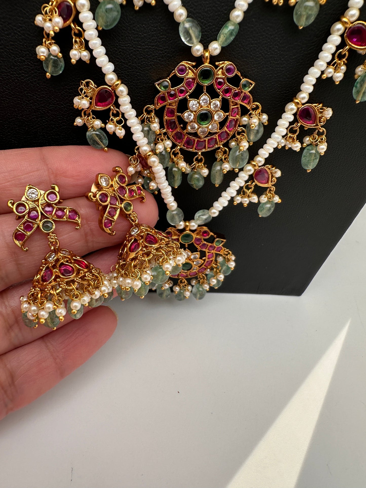 Peacock Multi layer Kemp Pearls Teen Lada Necklace