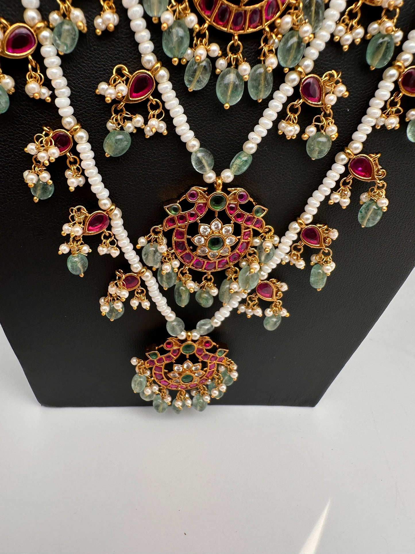 Peacock Multi layer Kemp Pearls Teen Lada Necklace