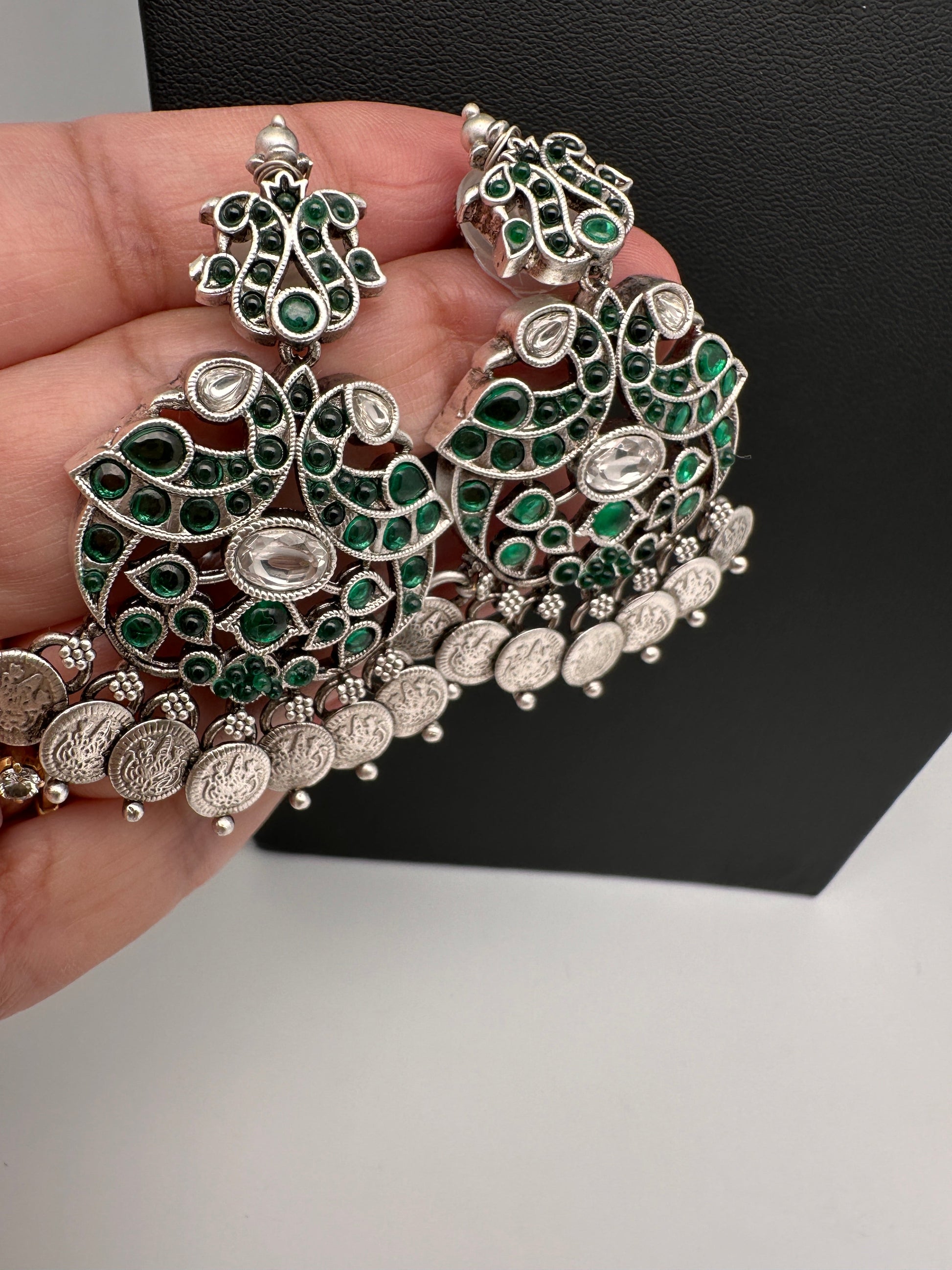 Goddess Lakshmi Kassu Silver Replica Short Necklace - Green