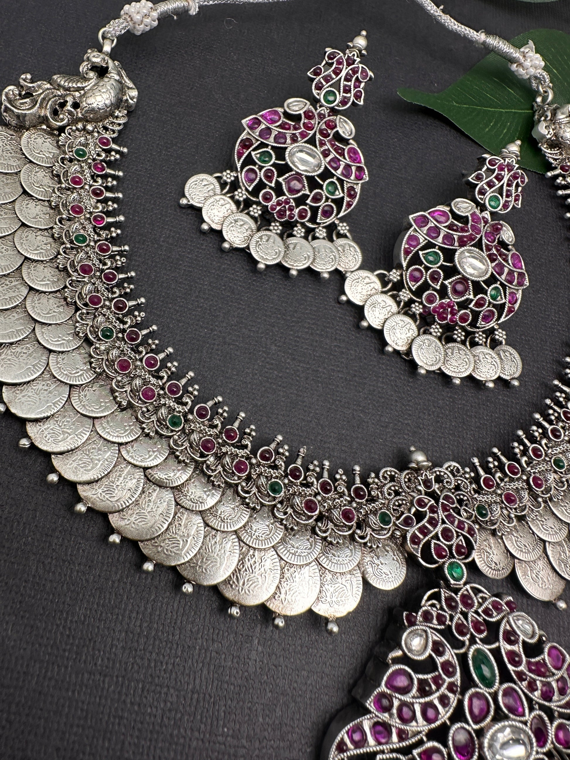 Goddess Lakshmi Kassu Silver Replica Short Necklace - Red