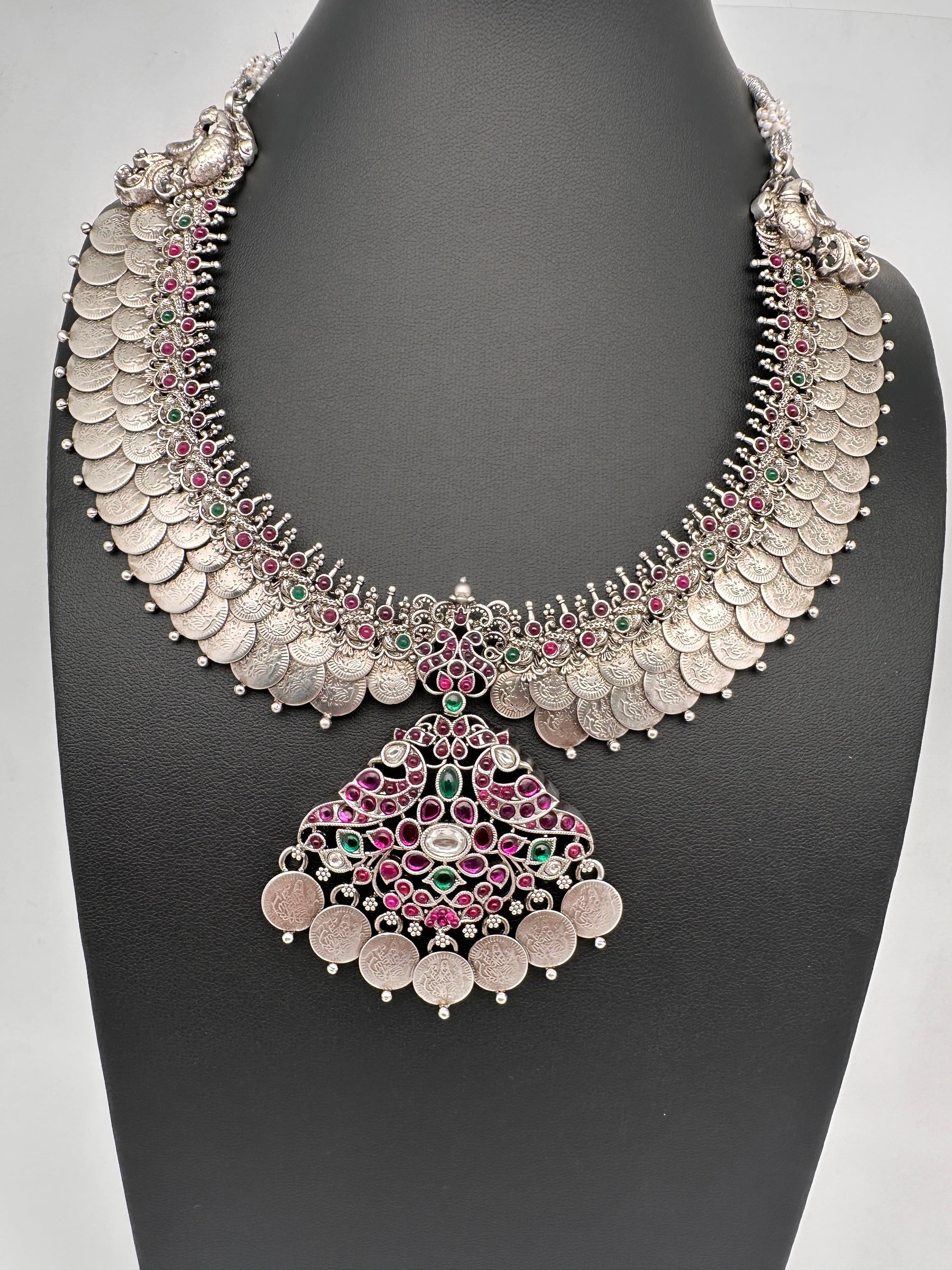 Goddess Lakshmi Kassu Silver Replica Short Necklace - Red