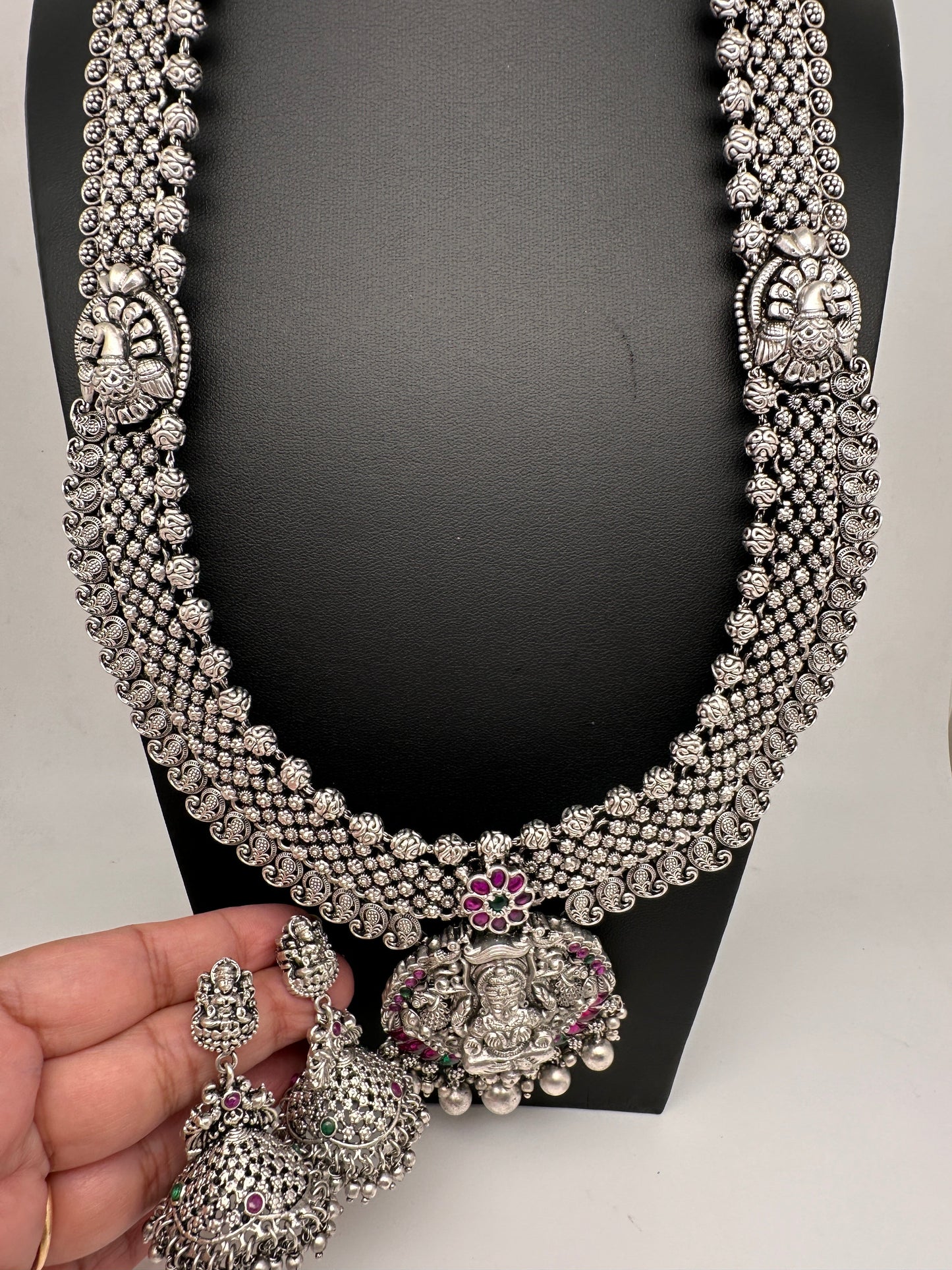 Goddess Lakshmi Long Haar Oxidized German Silver Necklace