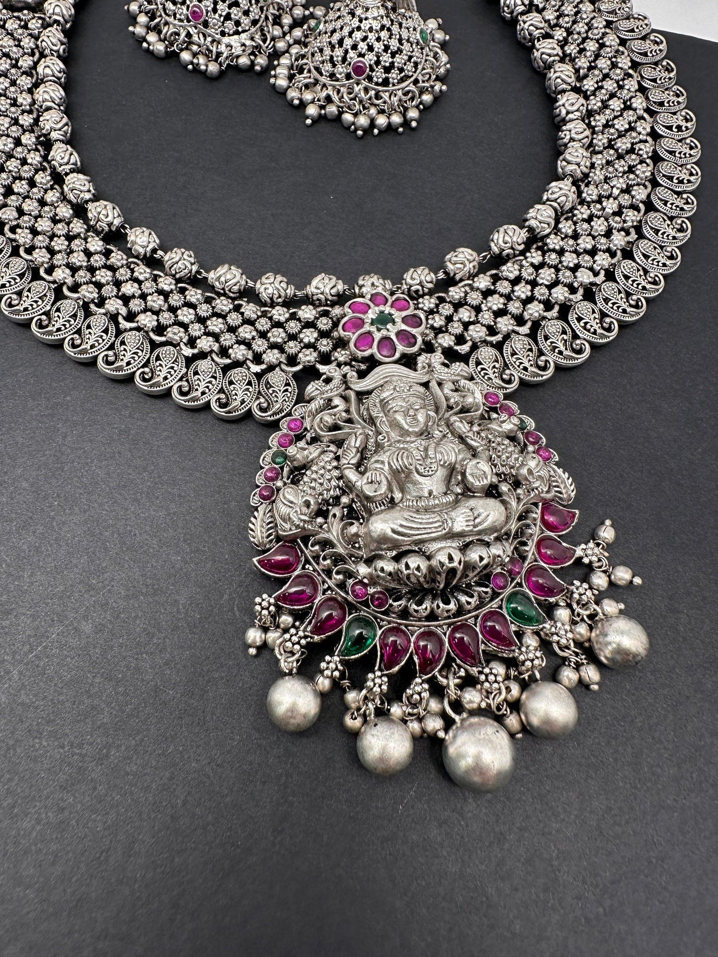 Goddess Lakshmi Long Haar Oxidized German Silver Necklace