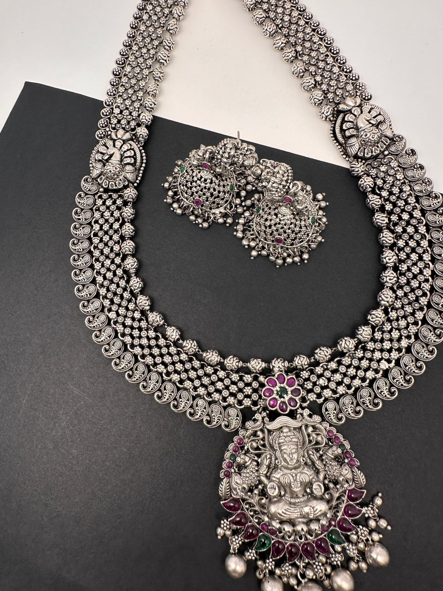Goddess Lakshmi Long Haar Oxidized German Silver Necklace