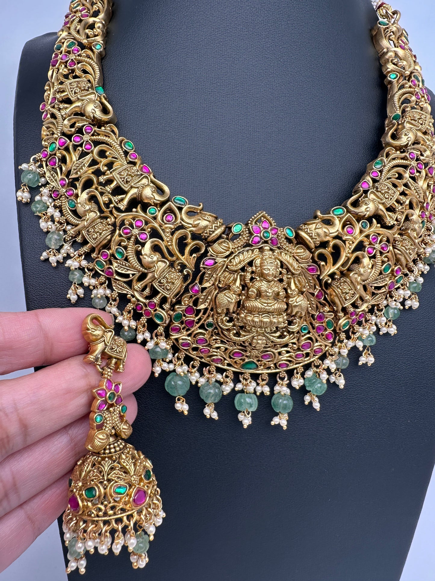 Nakshi Jadau Kundan Goddess Lakshmi Elephant Short Necklace