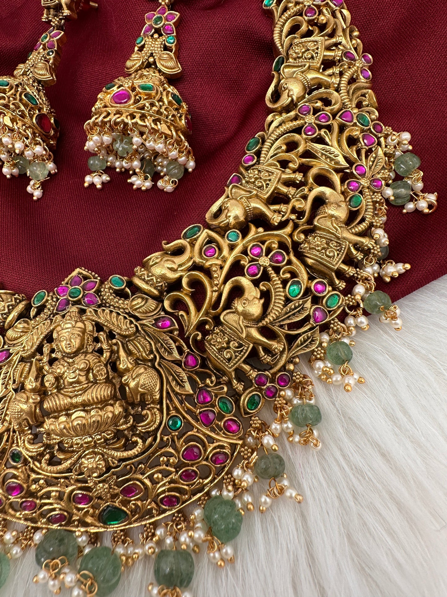 Nakshi Jadau Kundan Goddess Lakshmi Elephant Short Necklace