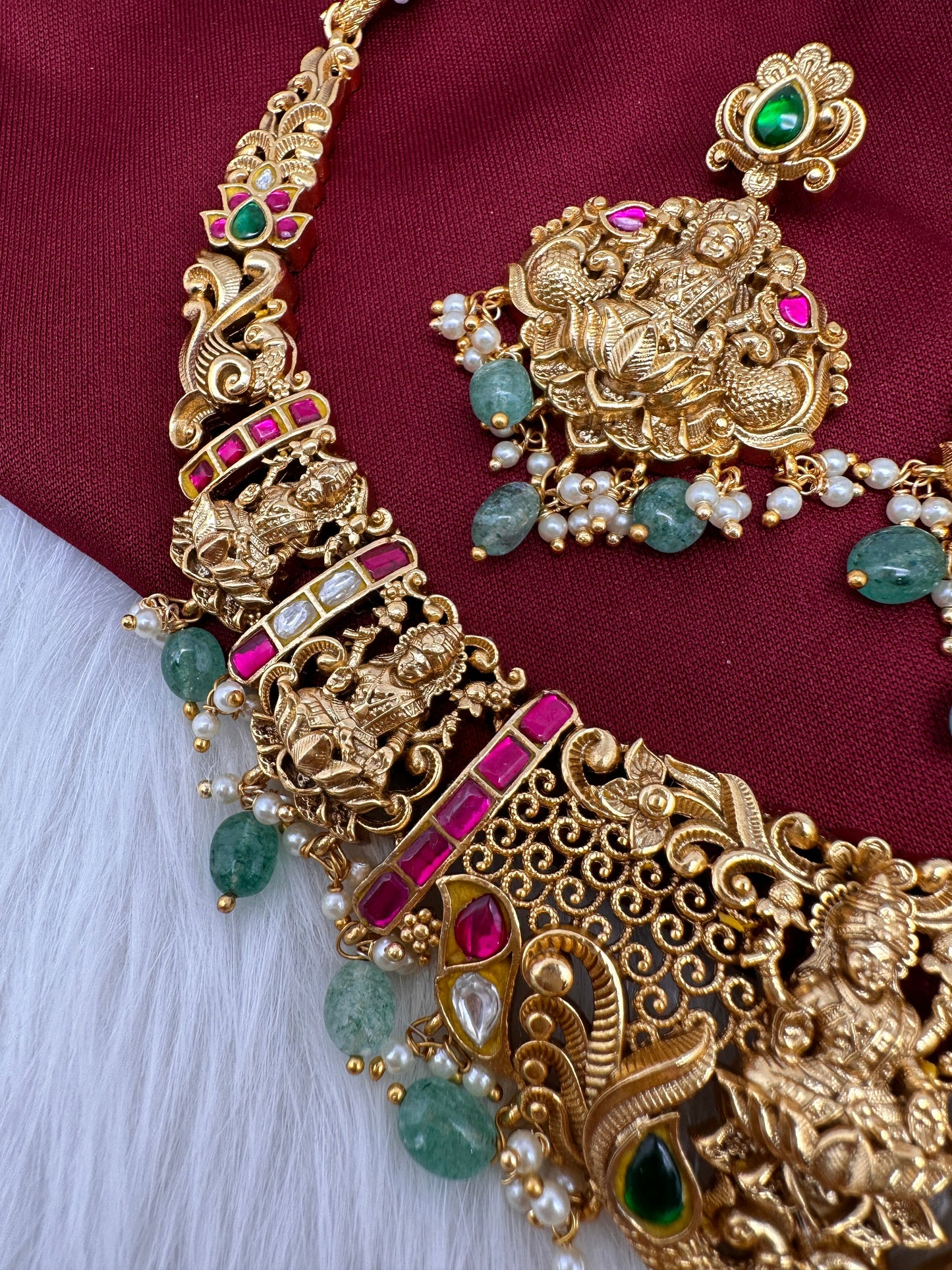Goddess Lakshmi Nakshi Jadau Kundan Short Necklace