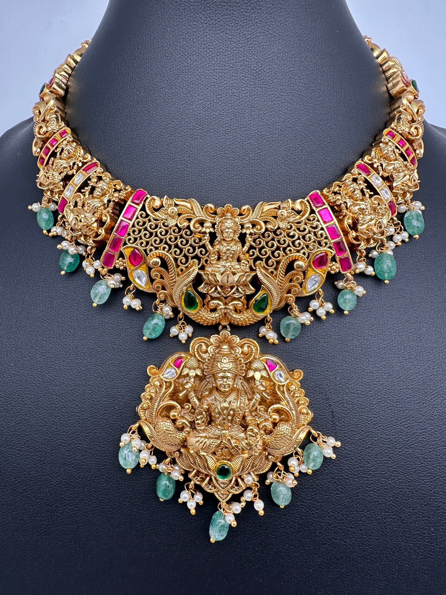 Goddess Lakshmi Nakshi Jadau Kundan Short Necklace