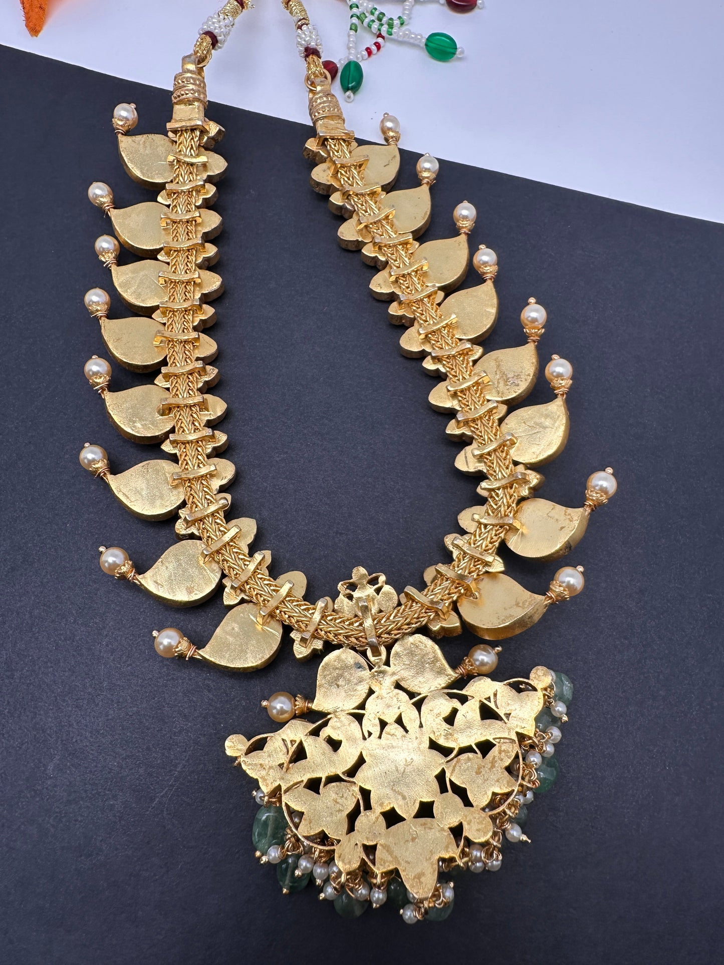 Jadau Kundan Mango Short Necklace