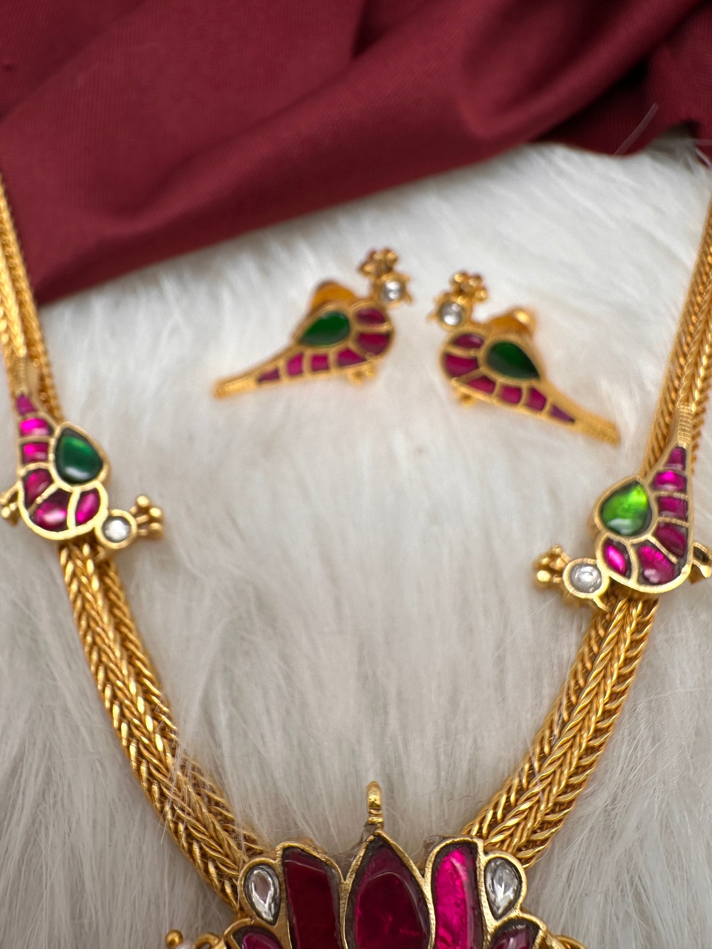 Jadau Kundan Lotus Bird Dainty Short Necklace
