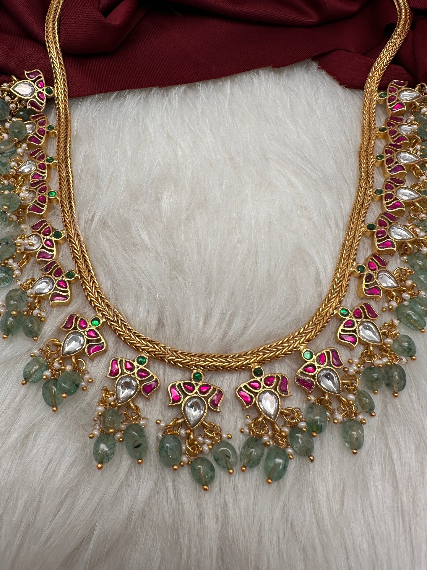 Jadau Kundan Dainty Short Necklace
