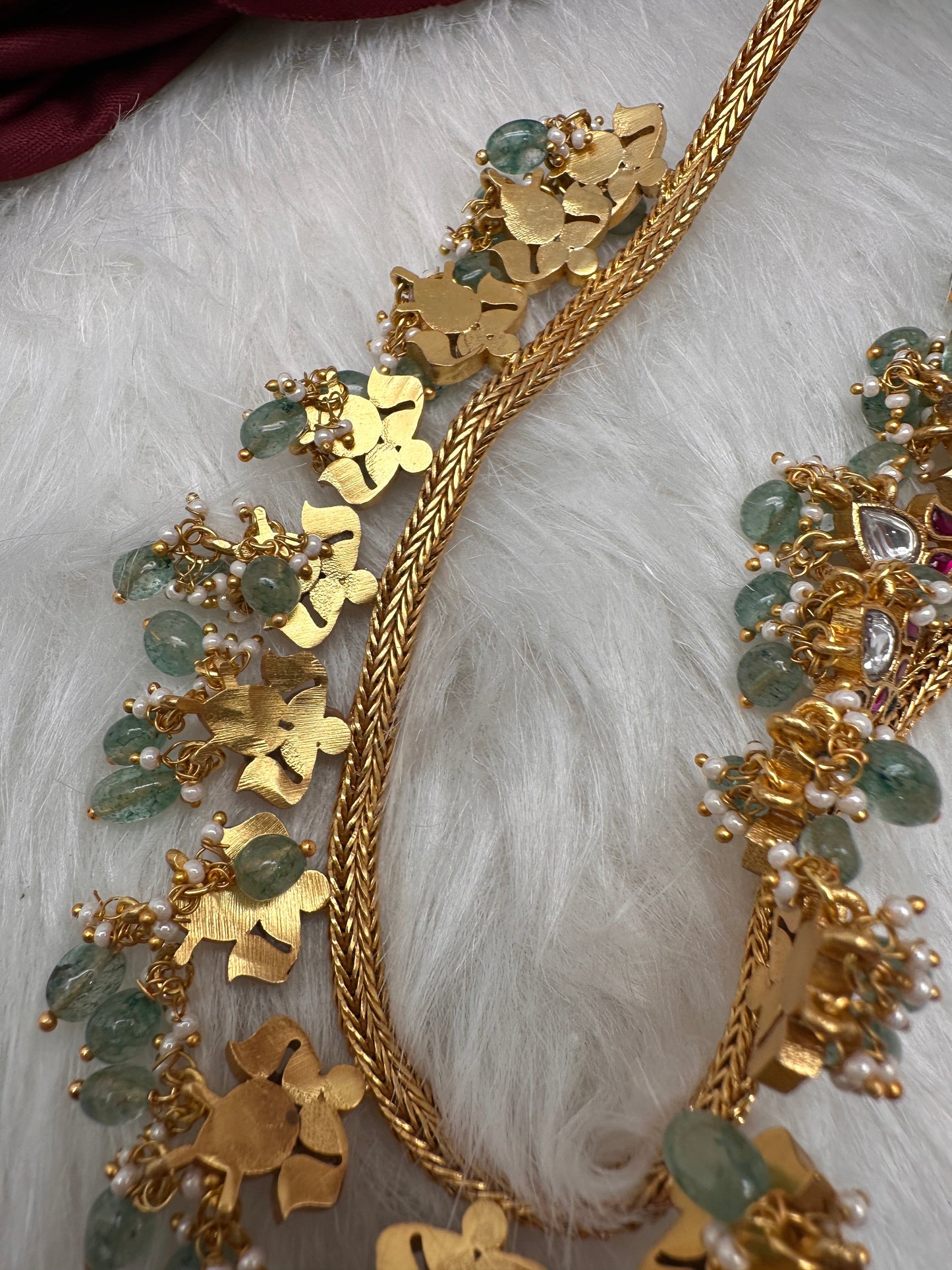 Jadau Kundan Dainty Short Necklace