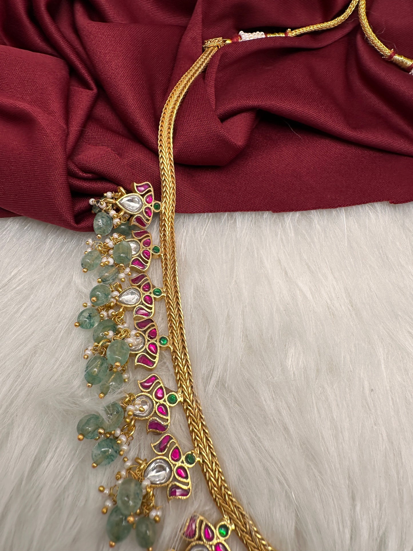Jadau Kundan Dainty Short Necklace