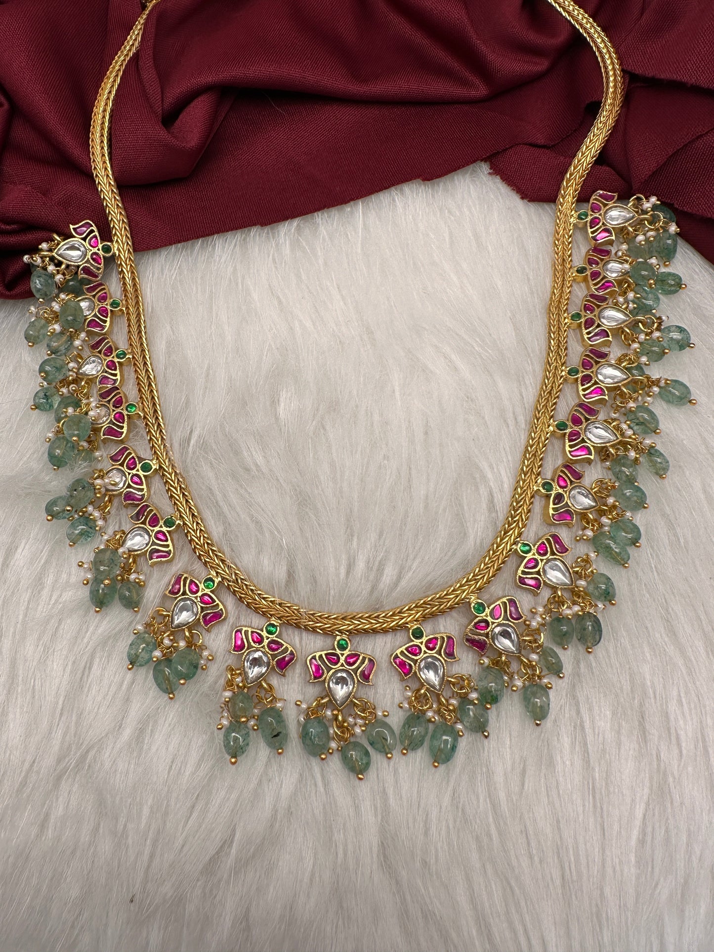 Jadau Kundan Dainty Short Necklace