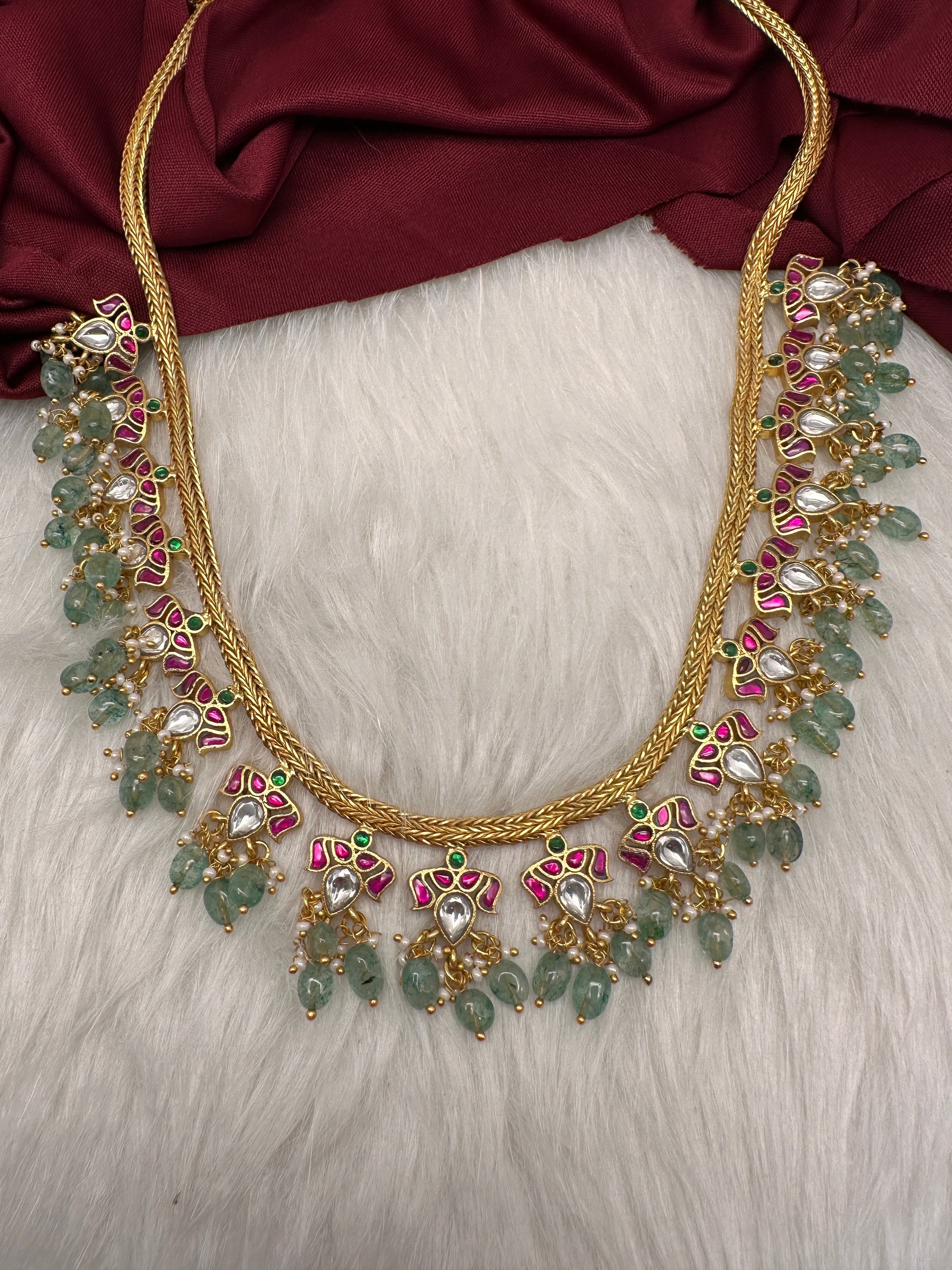 Jadau Kundan Dainty Short Necklace