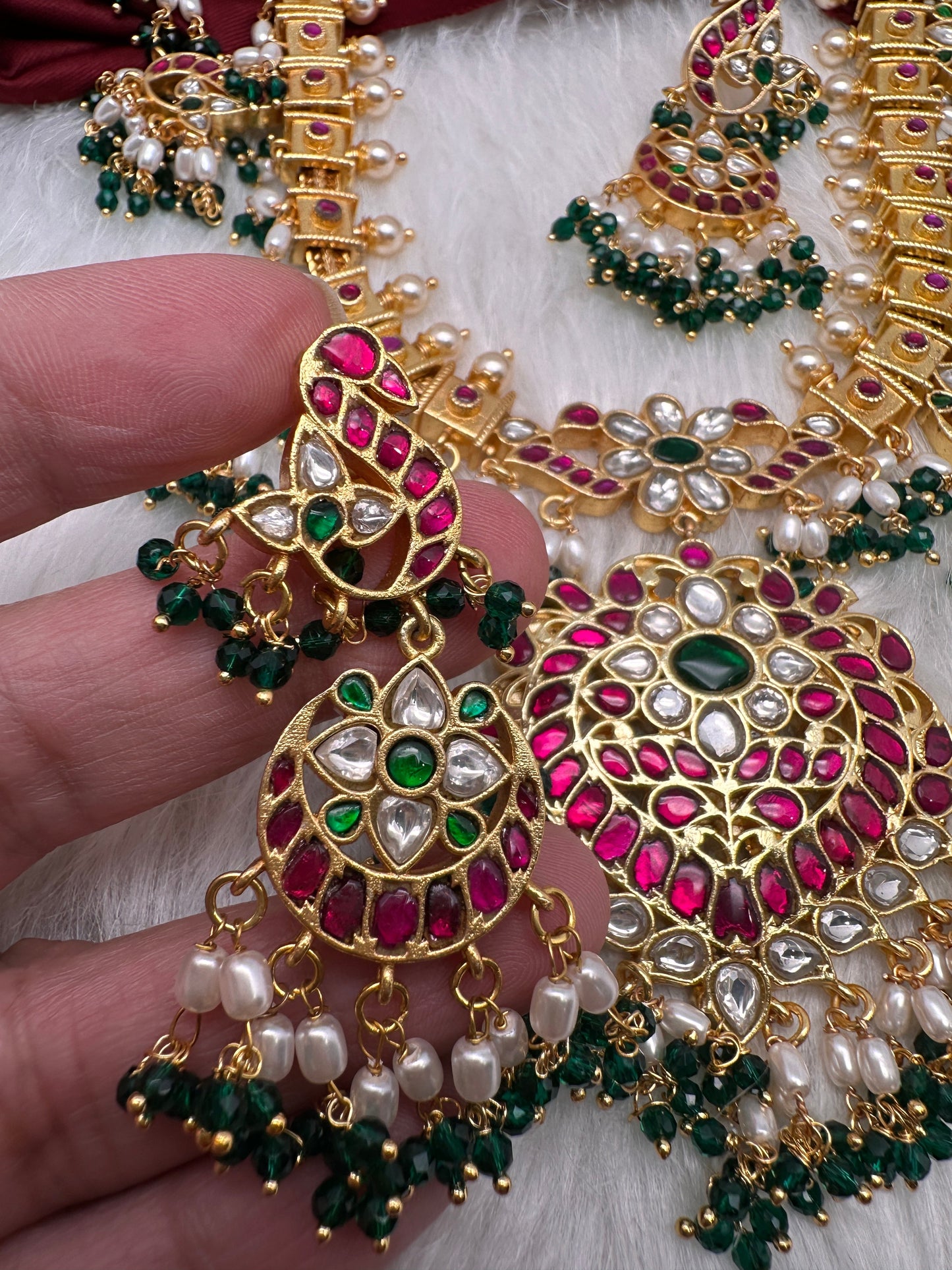 Jadau Kundan Pearls Green Beads Guttapusallu Necklace