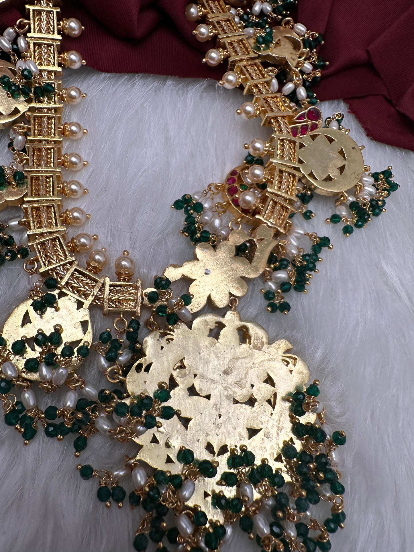 Jadau Kundan Pearls Green Beads Guttapusallu Necklace