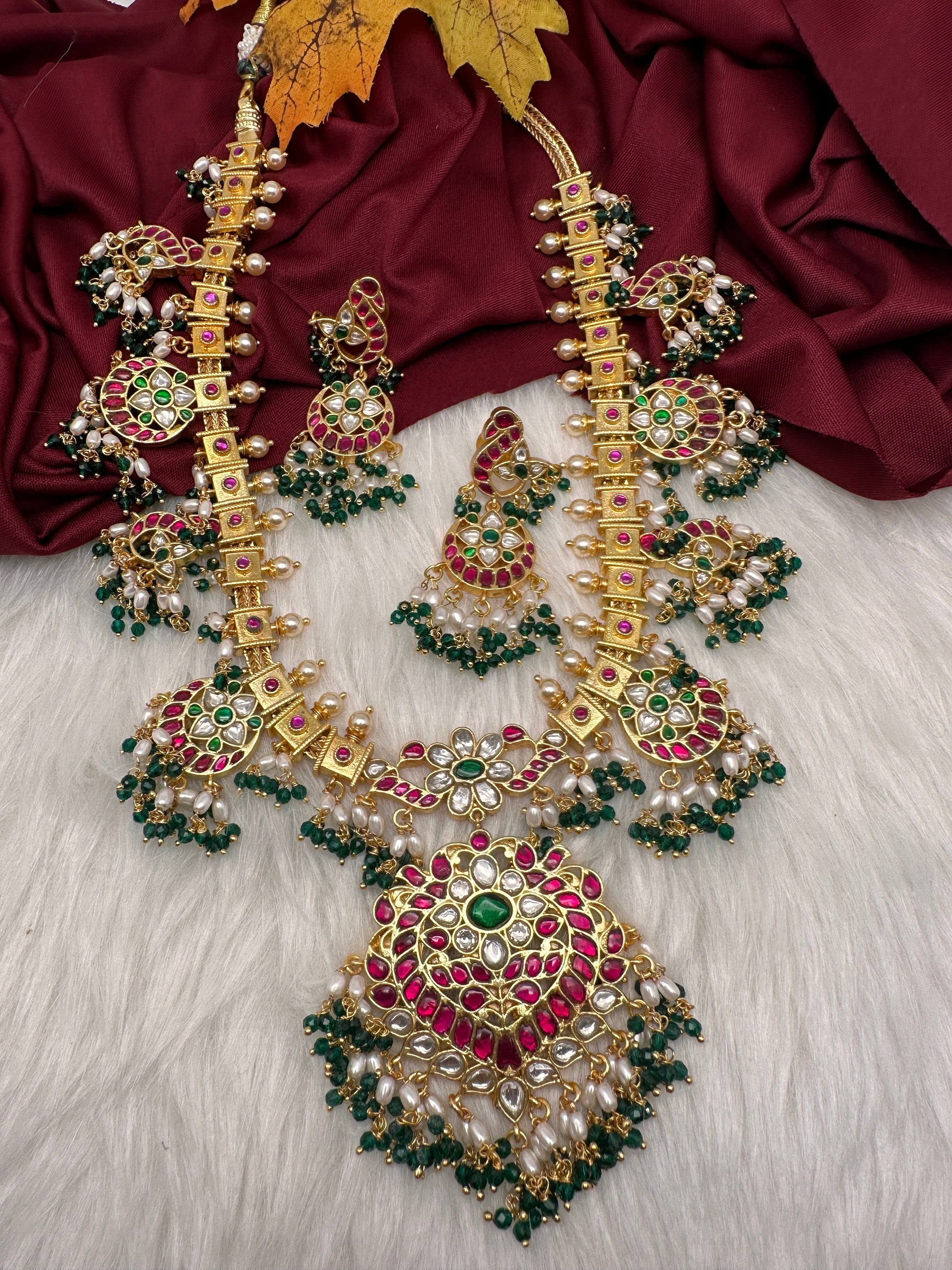 Jadau Kundan Pearls Green Beads Guttapusallu Necklace