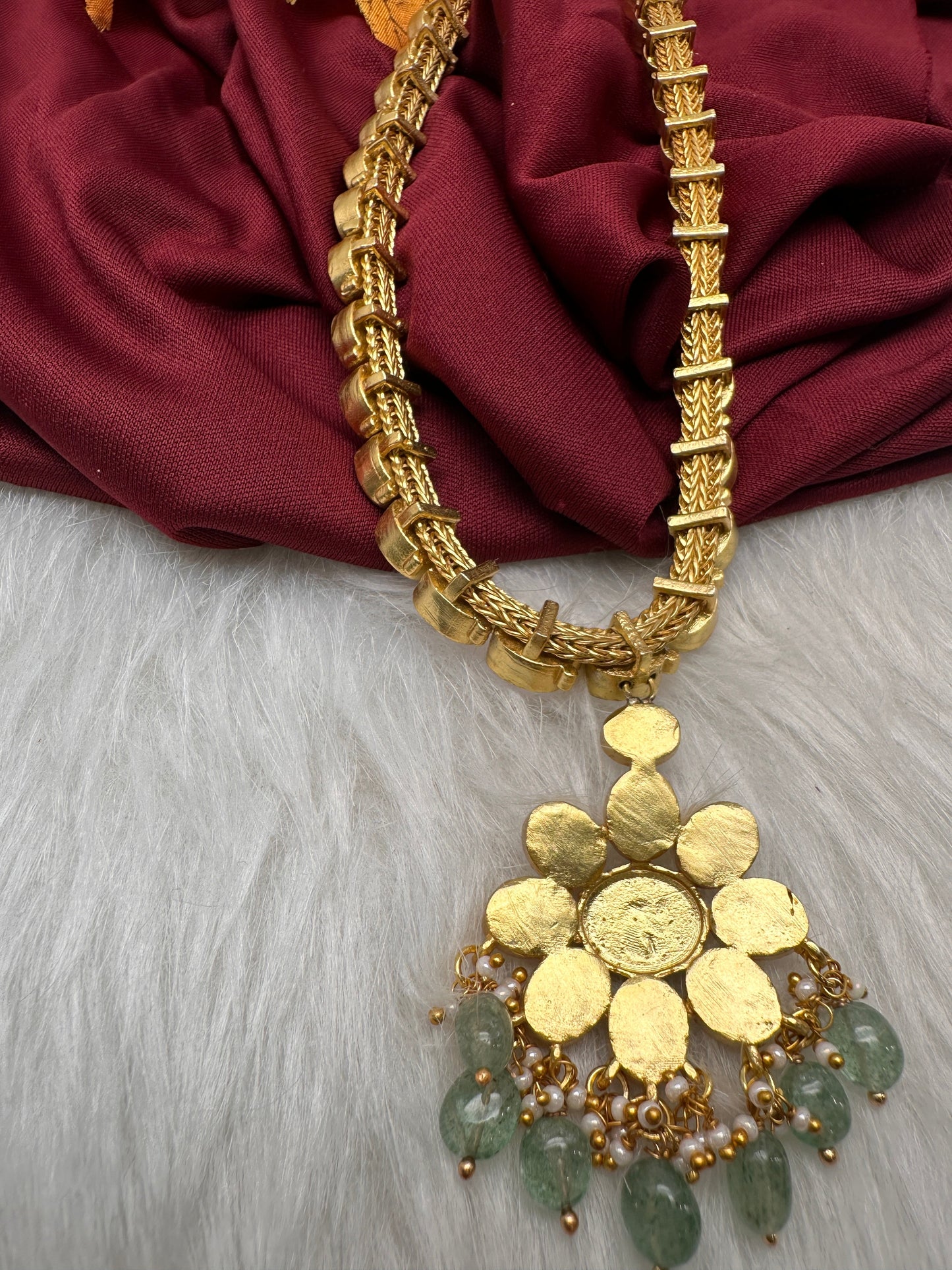 Jadau Kundan Green Potta Stones Short Necklace