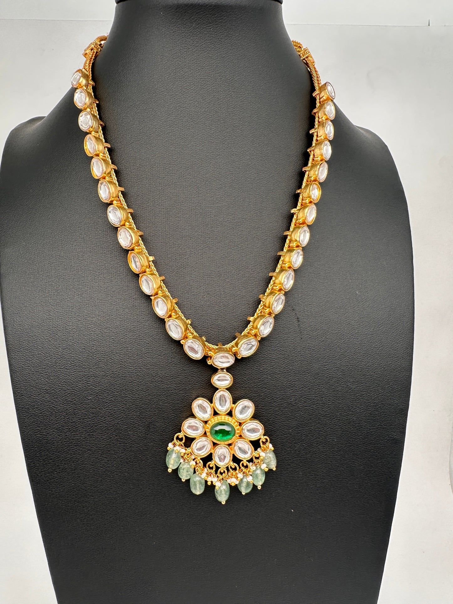 Jadau Kundan Green Potta Stones Short Necklace
