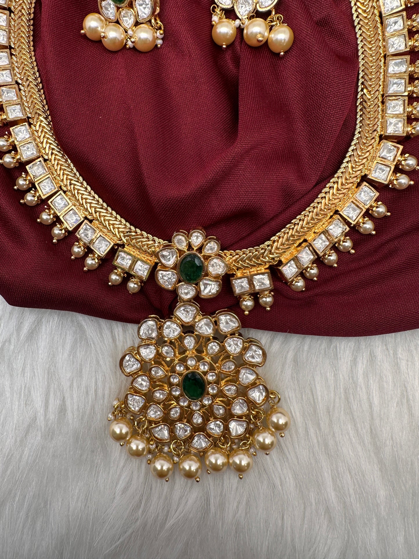 White Clear Green Short Necklace