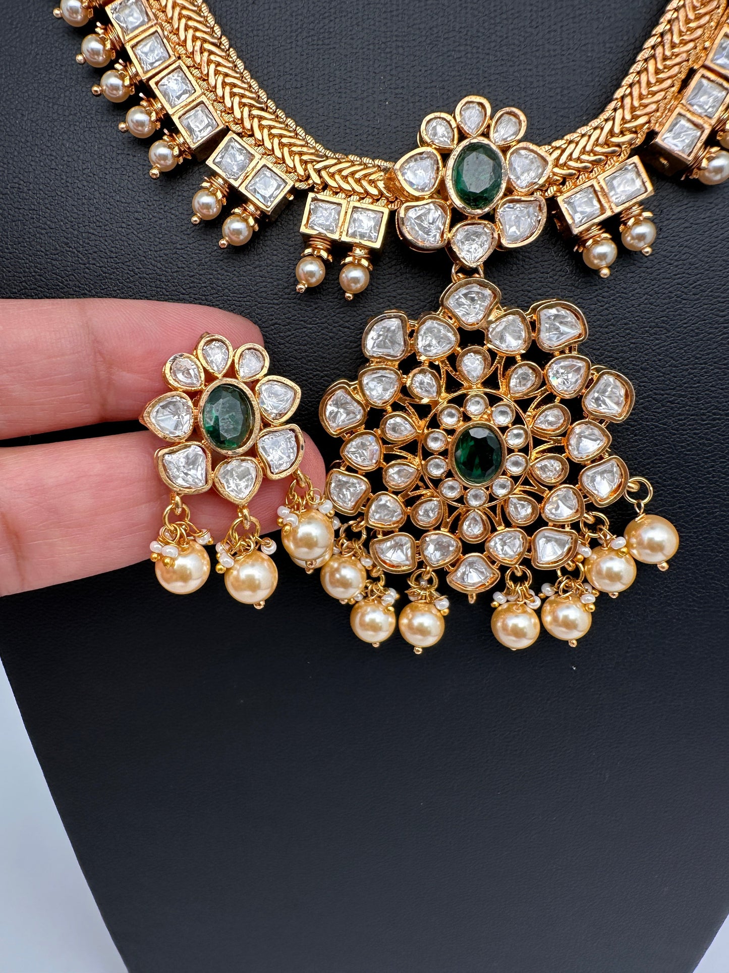 White Clear Green Short Necklace