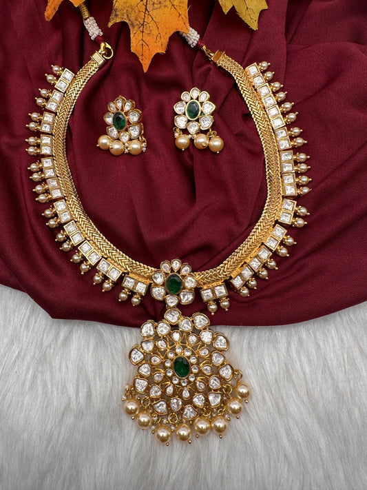 White Clear Green Short Necklace