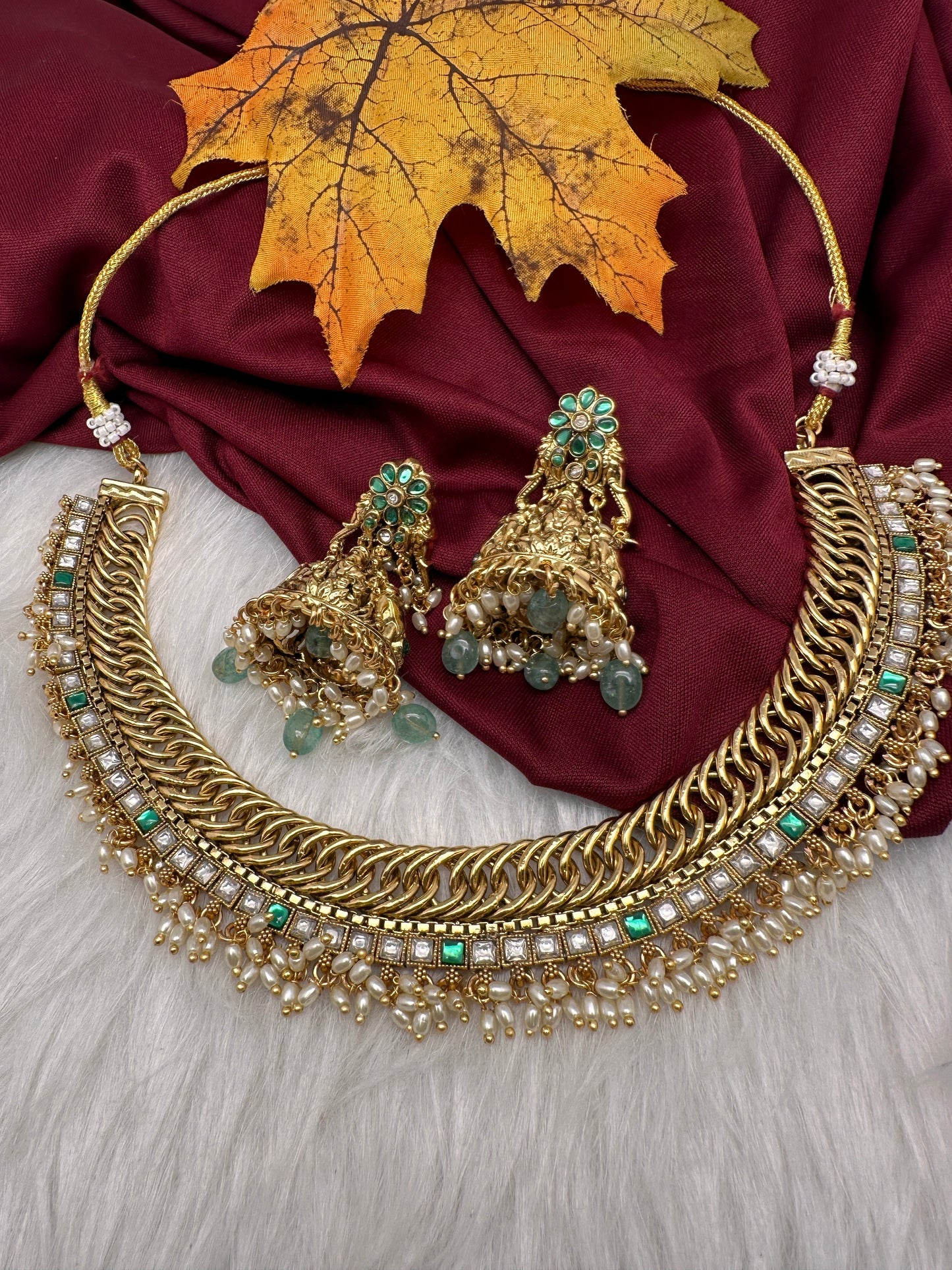 Jalebi Jadau Kundan Goddess Lakshmi Necklace with Detachable Pendent