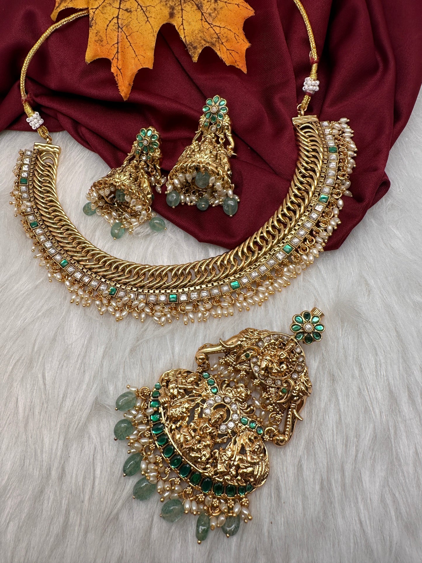 Jalebi Jadau Kundan Goddess Lakshmi Necklace with Detachable Pendent