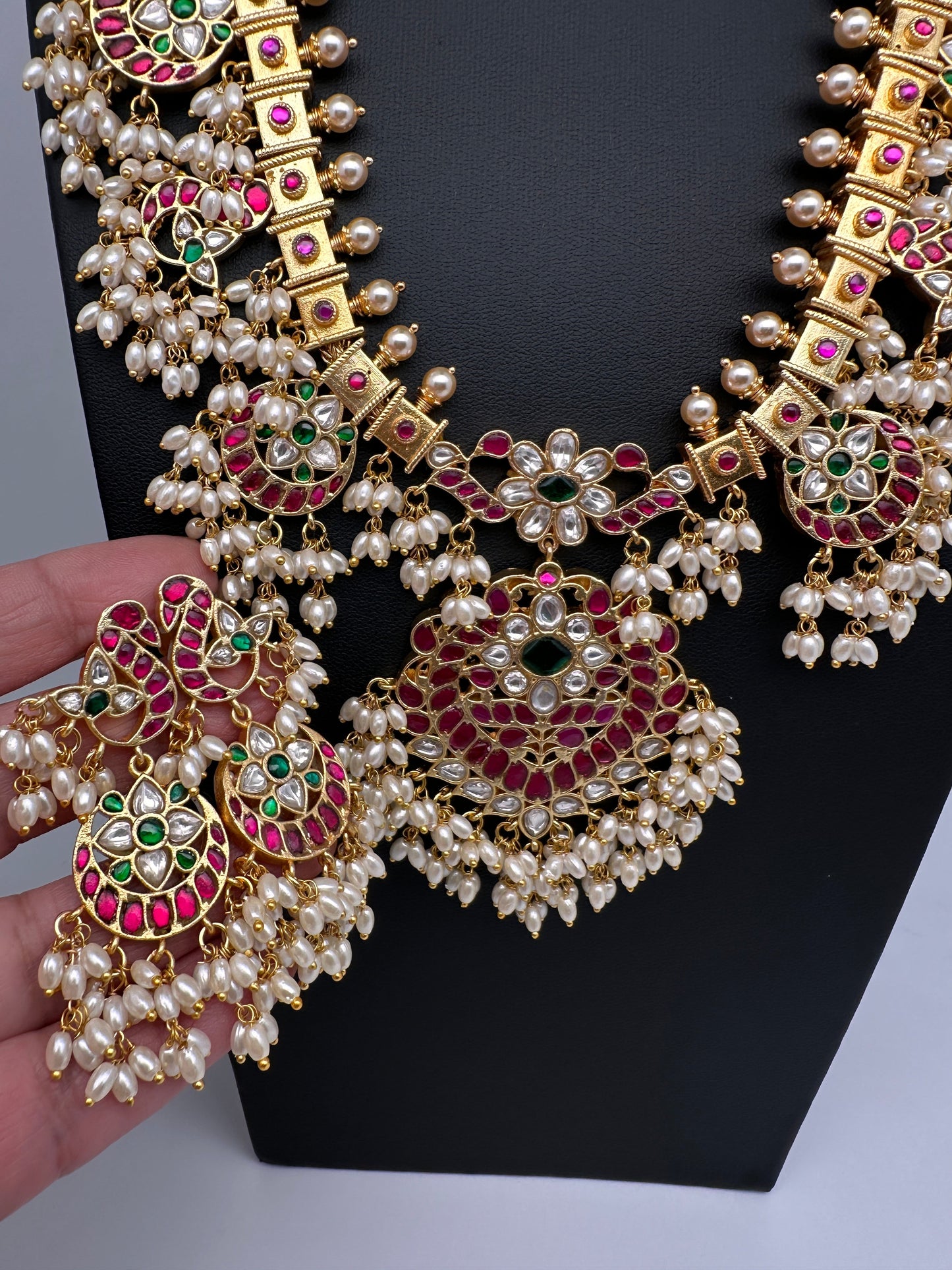 Rice Pearls Jadau Kundan Mid length Guttapusalu Necklace