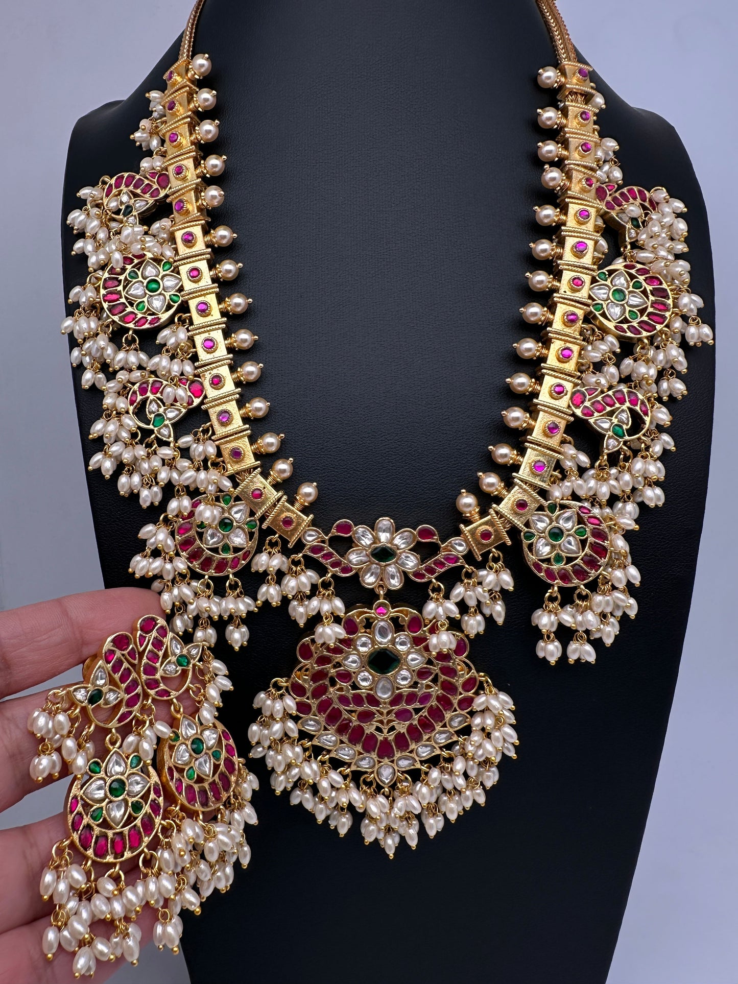 Rice Pearls Jadau Kundan Mid length Guttapusalu Necklace