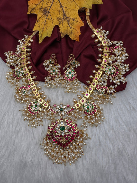 Rice Pearls Jadau Kundan Mid length Guttapusalu Necklace