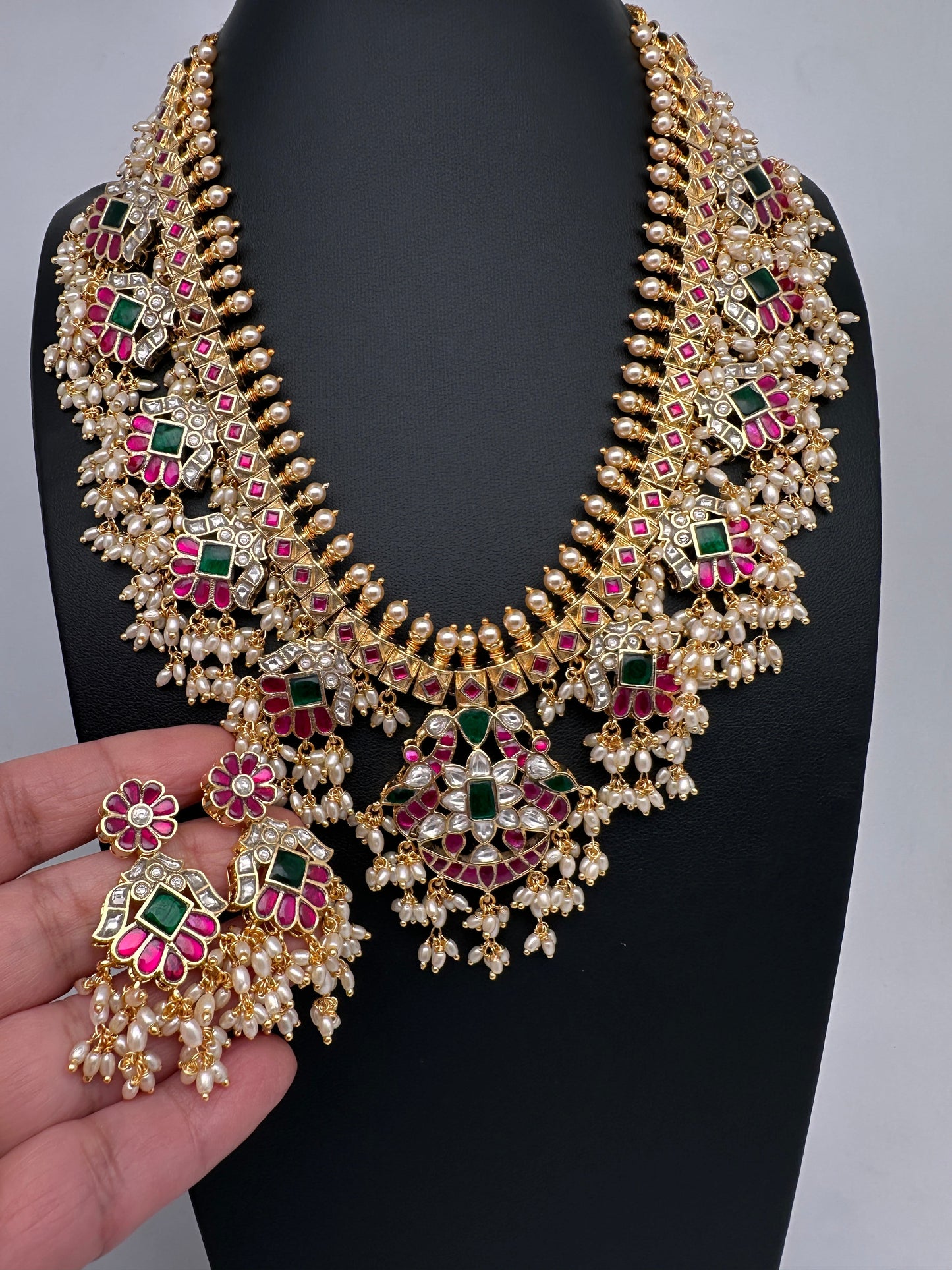 Rice Pearls Jadau Kundan Mid length Guttapusalu Necklace