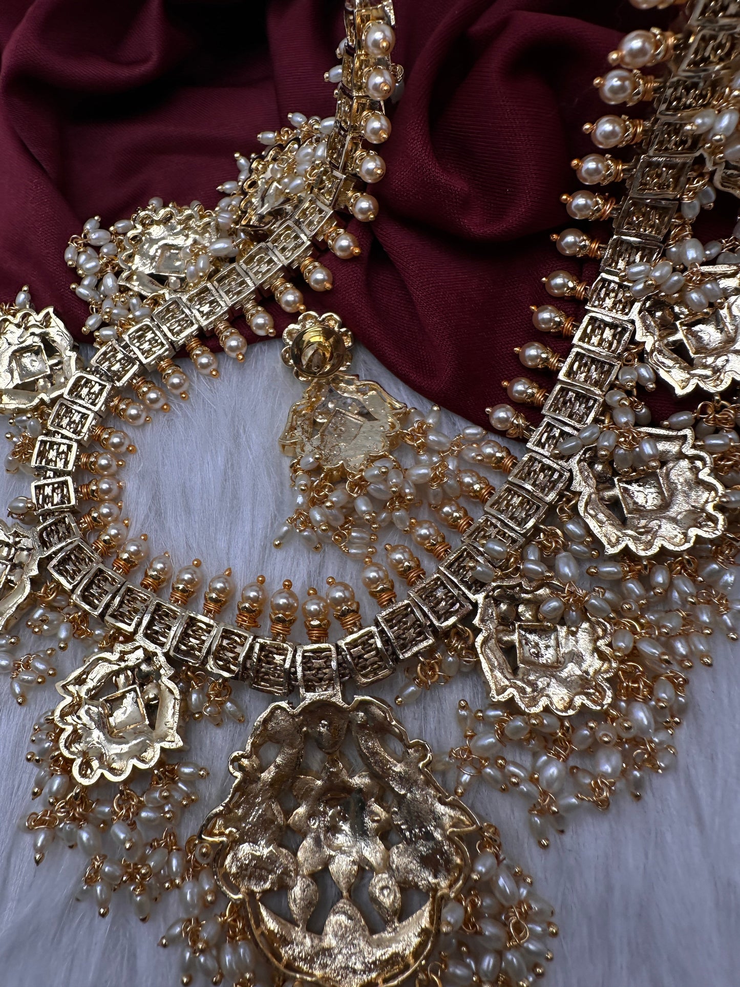 Rice Pearls Jadau Kundan Mid length Guttapusalu Necklace