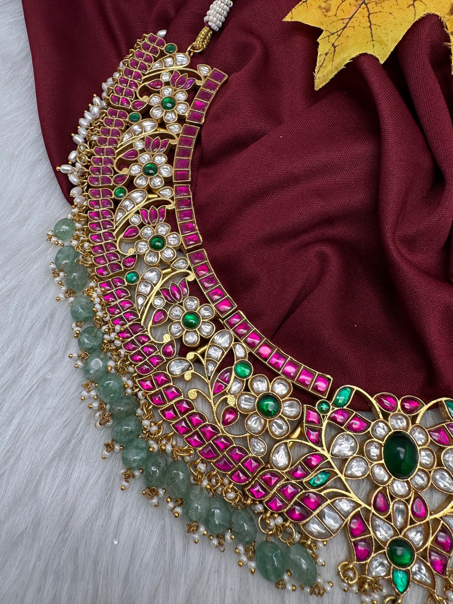 Broad Neckline Jadau Kundan Short Necklace